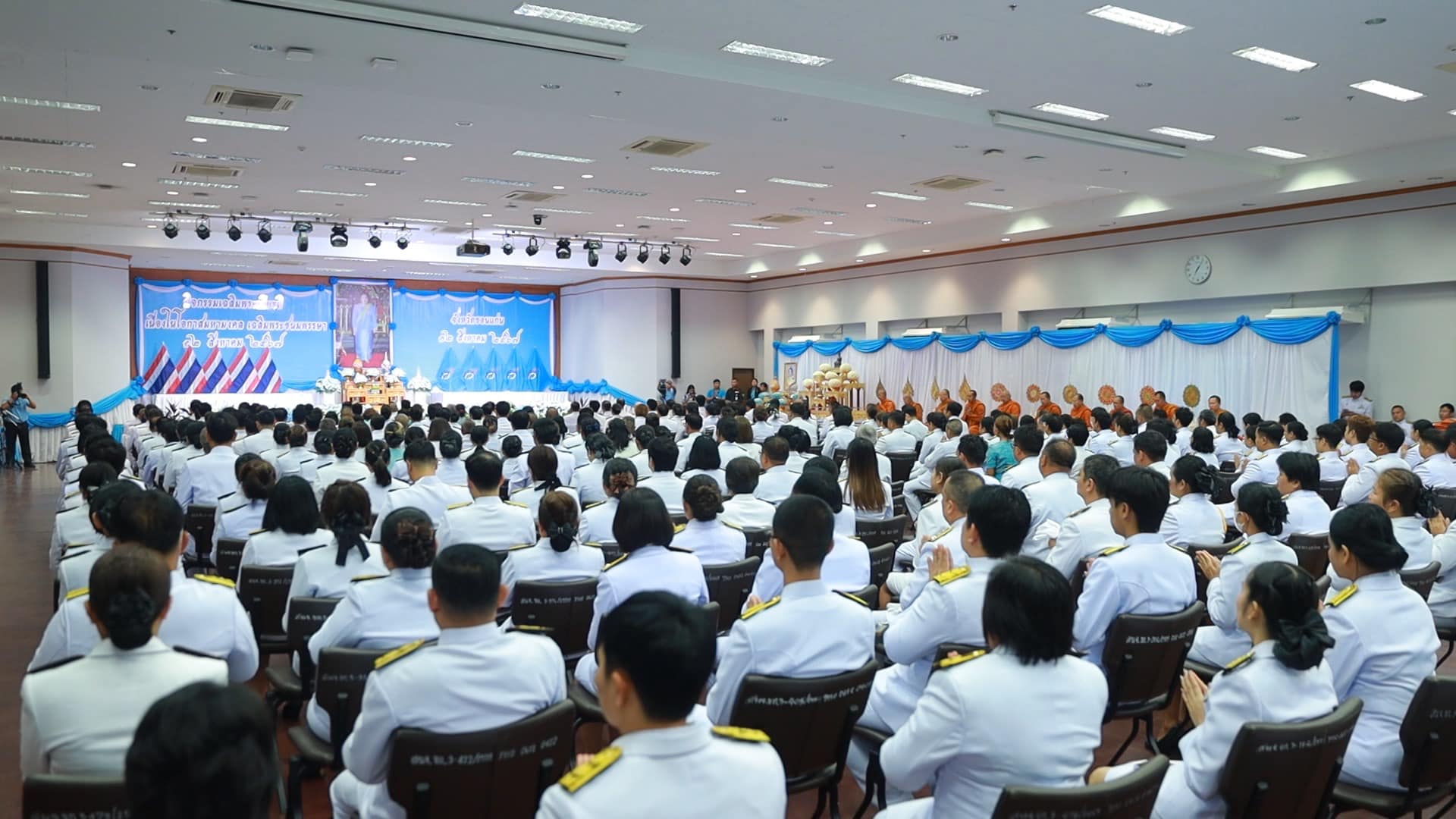 จังหวัดขอนแก่น : จัดพิธีเจริญพระพุทธมนต์และทำบุญตักบาตรถวายพระราชกุศล เนื่องในโอกาสวันเฉลิมพระชนมพรรษาสมเด็จพระนางเจ้าสิริกิติ์ พระบรมราชินีนาถ พระบรมราชชนนีพันปีหลวง 12 สิงหาคม 2567