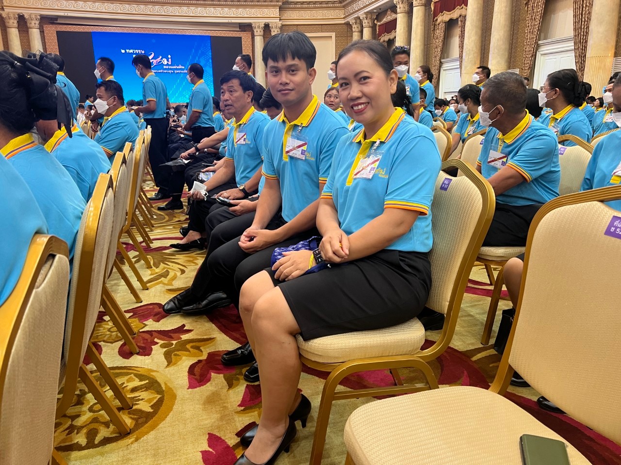 จังหวัดขอนแก่น : ผู้ว่าฯ ขอนแก่น เฝ้ารับเสด็จฯ พระบาทสมเด็จพระเจ้าอยู่หัว และสมเด็จพระนางเจ้าฯ พระบรมราชินี และเข้าเฝ้าฯ รับพระราชทานเงินพระราชทานขวัญถุงกองทุนแม่ของแผ่นดิน ในงานมหกรรมกองทุนแม่ของแผ่นดิน ประจำปี 2567