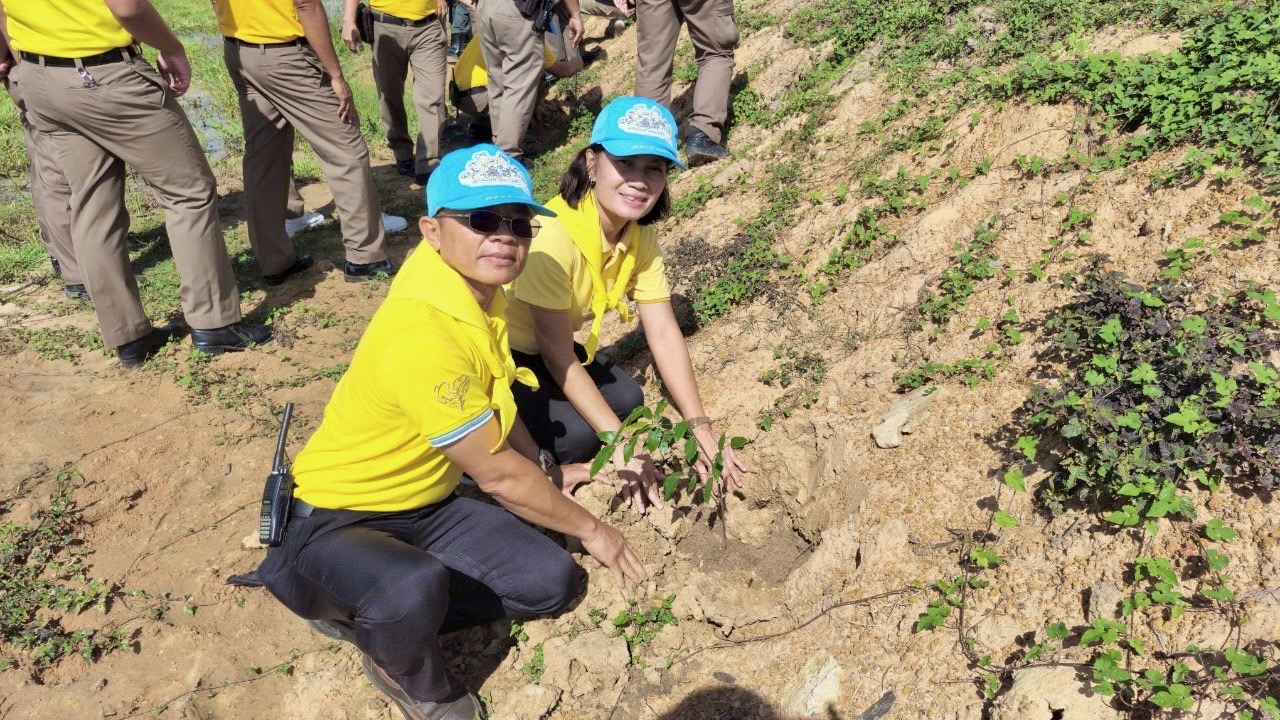 พช. ขอนแก่น ร่วมกิจกรรมจิตอาสาพัฒนาในโอกาสวันสำคัญของชาติไทย เนื่องในวันคล้ายวันพระราชสมภพสำเด็จพระนางเจ้าสิริกิติ์ พระบรมราชินีนาถ พระบรมราชชนนีพันปีหลวว ประจำปี พ.ศ.2567 (12 สิงหาคม 2567)