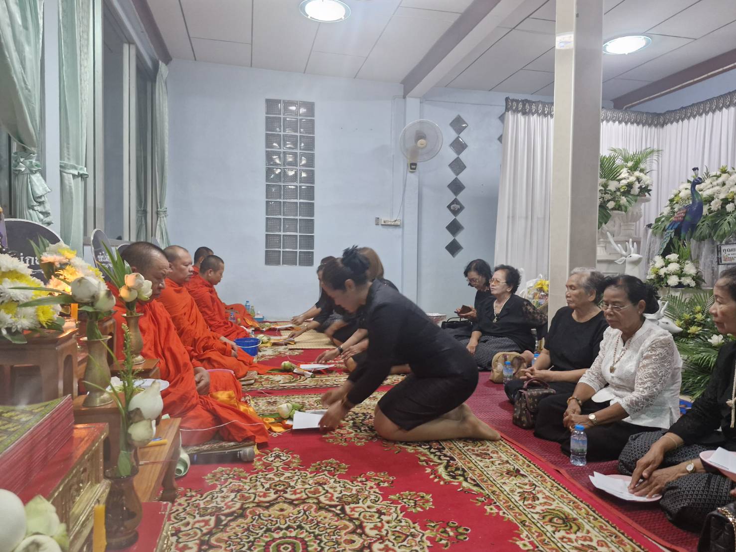 พช.ขอนแก่น : ร่วมเป็นเจ้าภาพฟังสวดพระอภิธรรม คุณแม่เปรมจิต ไชยสถิต มารดา ของนางอุมาวรรณ แก้วกรม นักวิชาการพัฒนาชุมชนชำนาญการ สำนักงานพัฒนาชุมชนอำเภอโนนศิลา