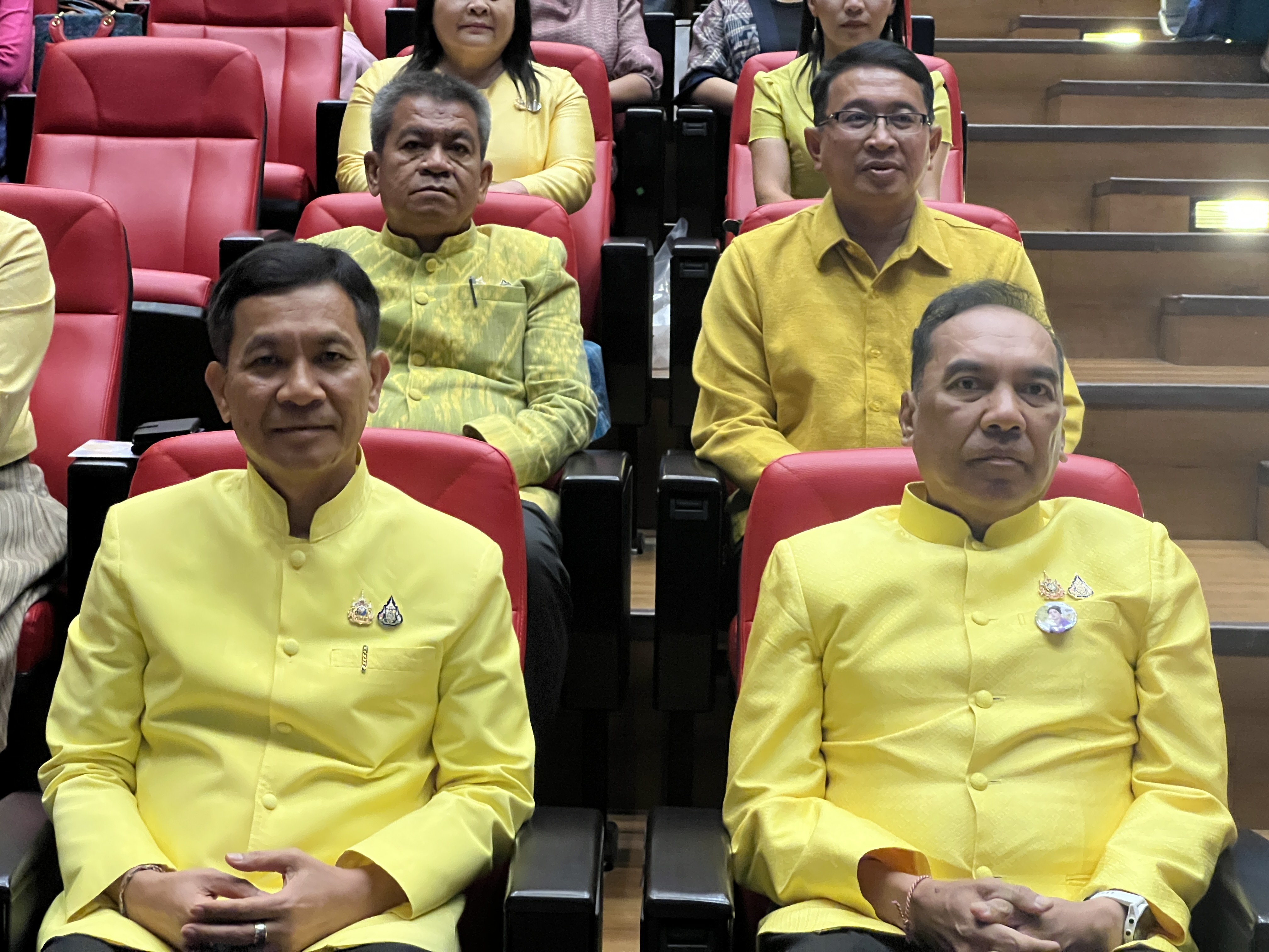 จังหวัดขอนแก่น : กรมการพัฒนาชุมชน ดำเนินการจัดประชุมวิชาการ Symposium การพัฒนาองค์ความรู้เพื่อการพัฒนาผลิตภัณฑ์สู่สากล ประจำปี 2567 Thai Textiles Trend Book Spring/Summer 2025 จุดดำเนินการที่ 3 จังหวัดขอนแก่น