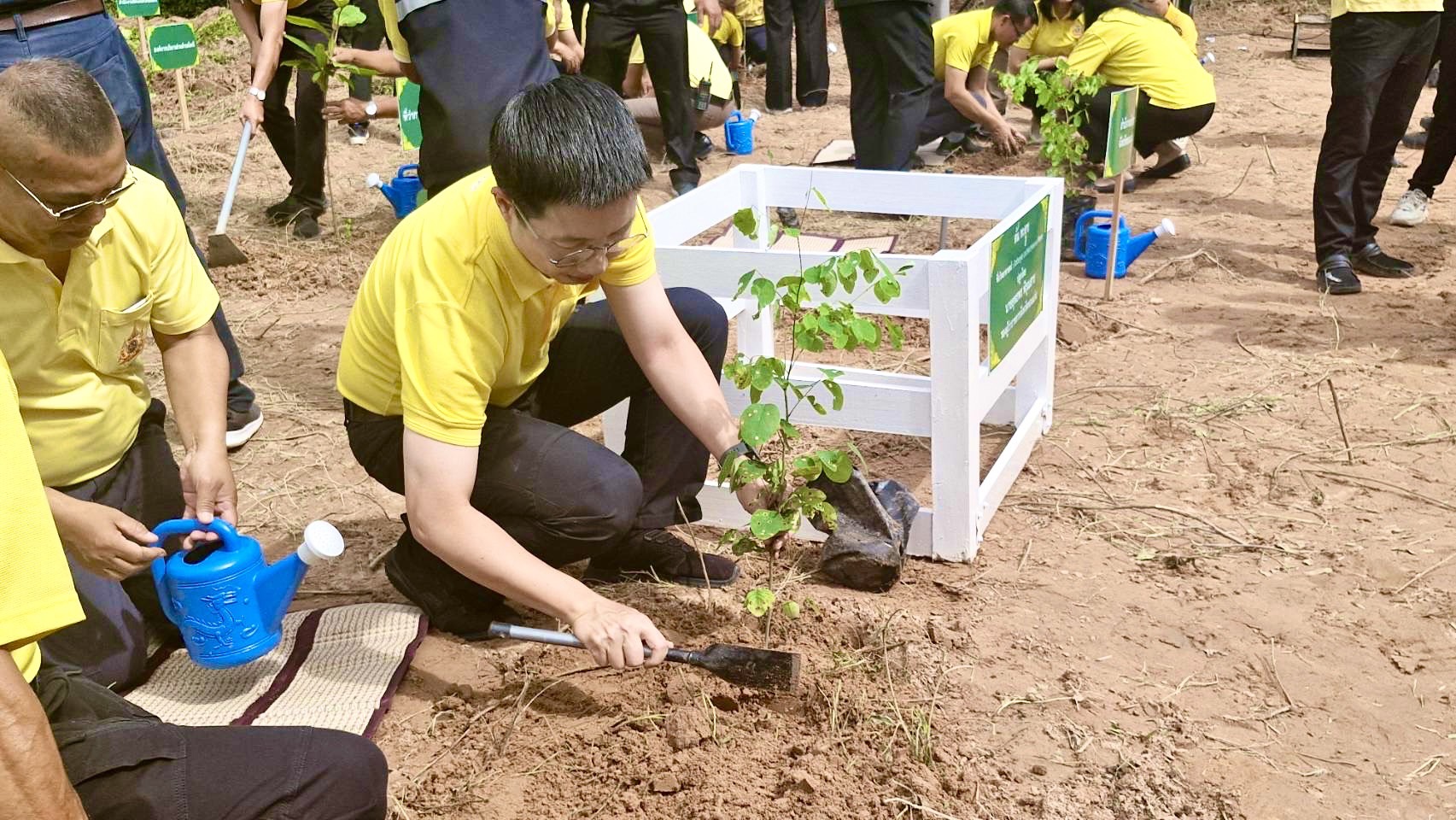 พช. ขอนแก่น ร่วมกิจกรรมโครงการปลูกต้นไม้ เฉลิมพระเกียรติพระบาทสมเด็จพระเจ้าอยู่หัว เนื่องในโอกาสพระราชพิธีมหามงคลเฉลิมพระชนมพรรษา 6 รอบ 28 กรกฎาคม 2567