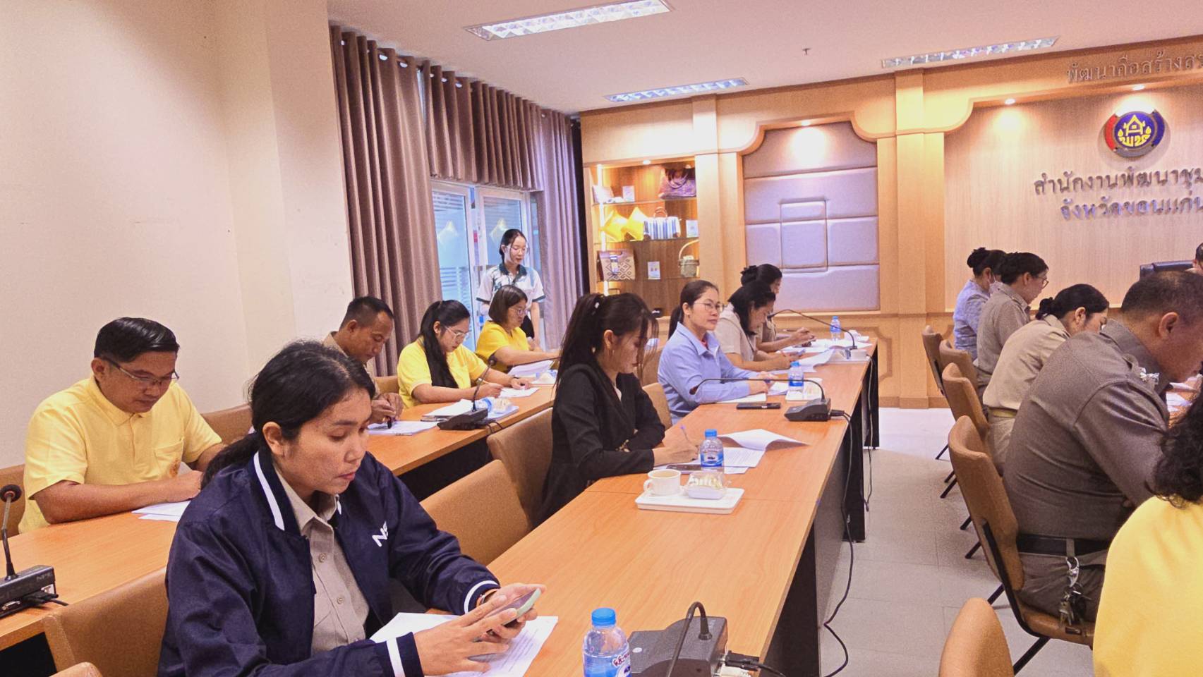 พช.ขอนแก่น : ประชุมนำเสนอผลการจัดเก็บและรับรองคุณภาพข้อมูลความจำเป็นพื้นฐาน (จปฐ.) ปี 2567