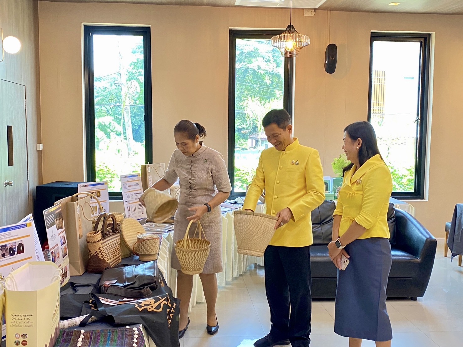 จังหวัดขอนแก่น : จัดโครงการพัฒนาศักยภาพเครือข่ายองค์ความรู้ (Knowledge – Based OTOP :KBO) จังหวัดขอนแก่น โดยจัดกิจกรรมประชุมคัดเลือก