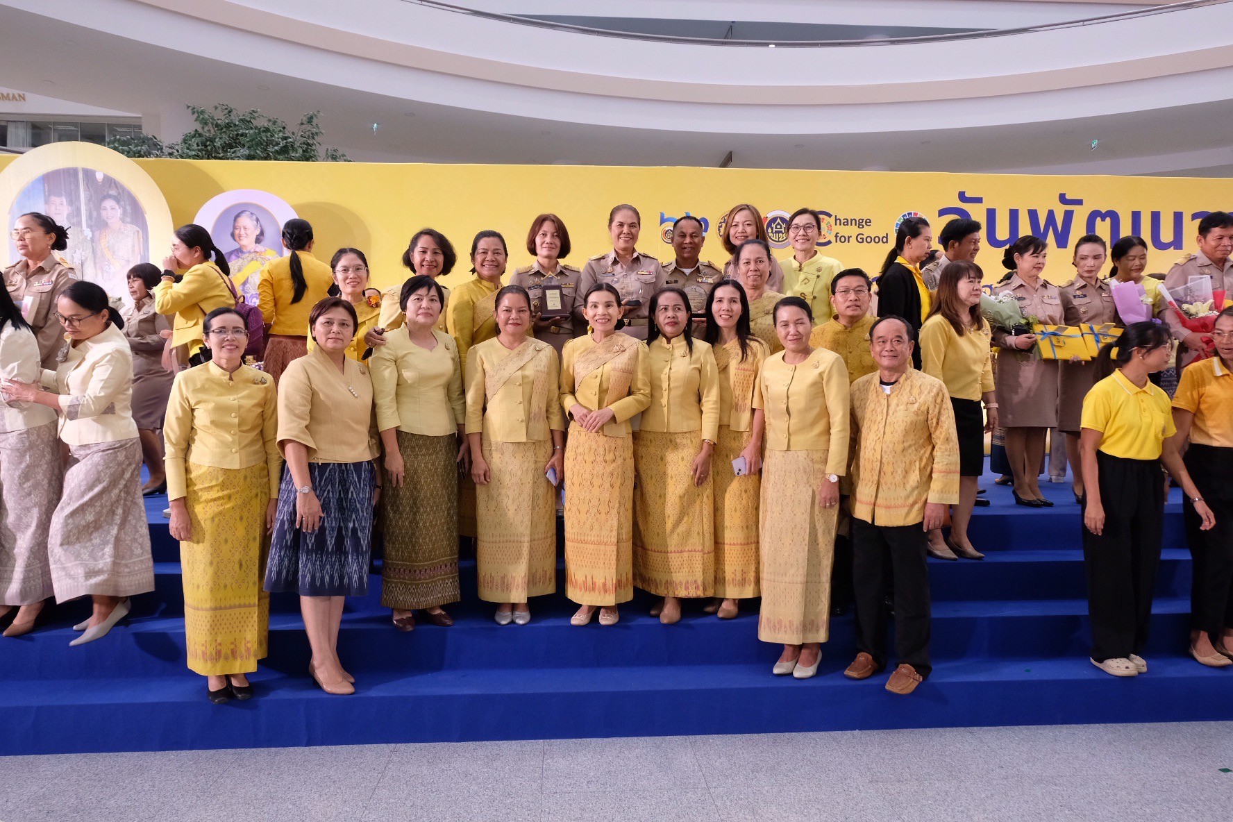 พช.ขอนแก่น : ร่วมงานประกาศนโยบายและทิศทางการพัฒนาชุมชน ประจำปี พ.ศ. 2568 และรับรางวัลการขับเคลื่อนภารกิจสำคัญที่อธิบดีกรมการพัฒนาชุมชนเน้นย้ำ ประจำปีงบประมาณ พ.ศ. 2567