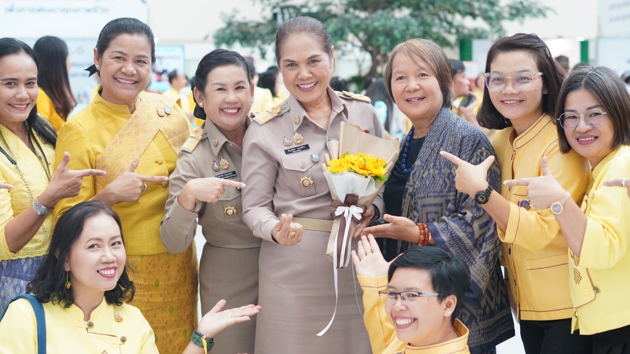 พช.ขอนแก่น : ร่วมงานประกาศนโยบายและทิศทางการพัฒนาชุมชน ประจำปี พ.ศ. 2568 และรับรางวัลการขับเคลื่อนภารกิจสำคัญที่อธิบดีกรมการพัฒนาชุมชนเน้นย้ำ ประจำปีงบประมาณ พ.ศ. 2567