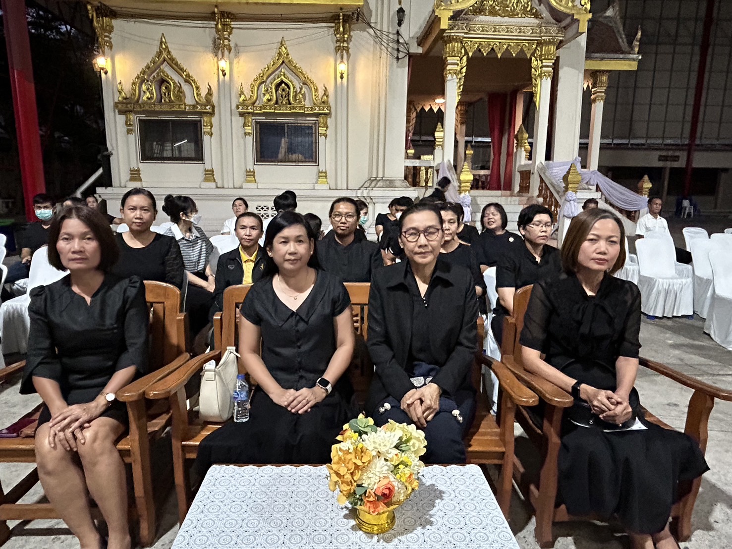 พช.ขอนแก่น : ร่วมฟังสวดอภิธรรมศพ นายเจียมศักดิ์ จันทร์โยธา สามี คุณเพลินพิศ โตคีรี ประธานเครือข่าย OTOP อำเภอหนองสองห้อง