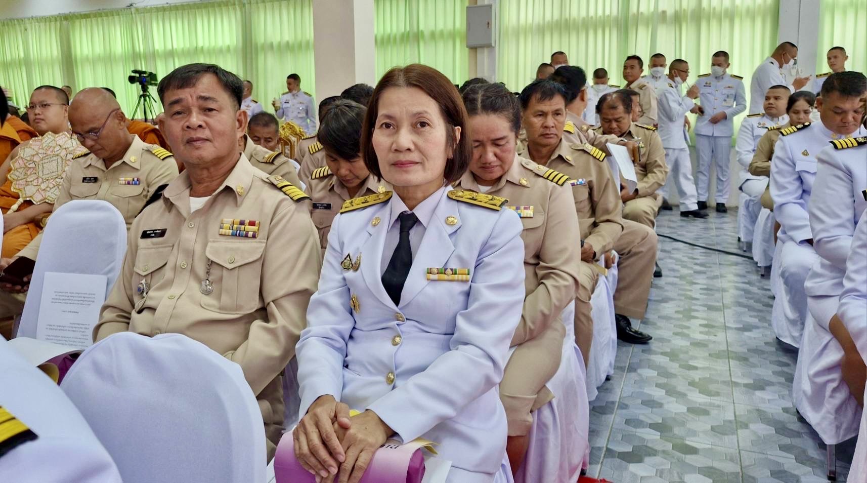 จังหวัดขอนแก่น : พระบาทสมเด็จพระเจ้าอยู่หัว ทรงพระกรุณาโปรดเกล้าฯ เชิญหนังสือ ธรรมนาวา “วัง” และสิ่งของพระราชทาน ถวายแด่ พระสงฆ์ ในพื้นที่จังหวัดขอนแก่น