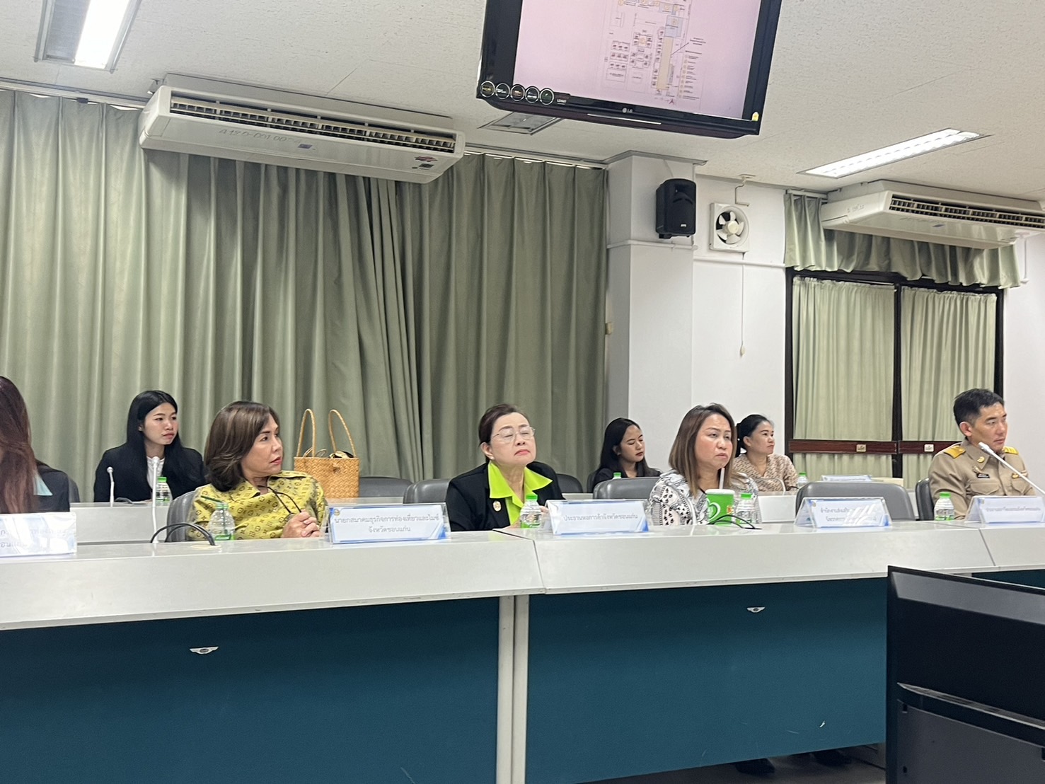 พช.ขอนแก่น : ร่วมประชุมคณะอนุกรรมการด้านการส่งเสริมการตลาดไหมและสานต่อกิจกรรม เมืองหัตถกรรมโลกแห่งผ้ามัดหมี่ ครั้งที่ 1/2567
