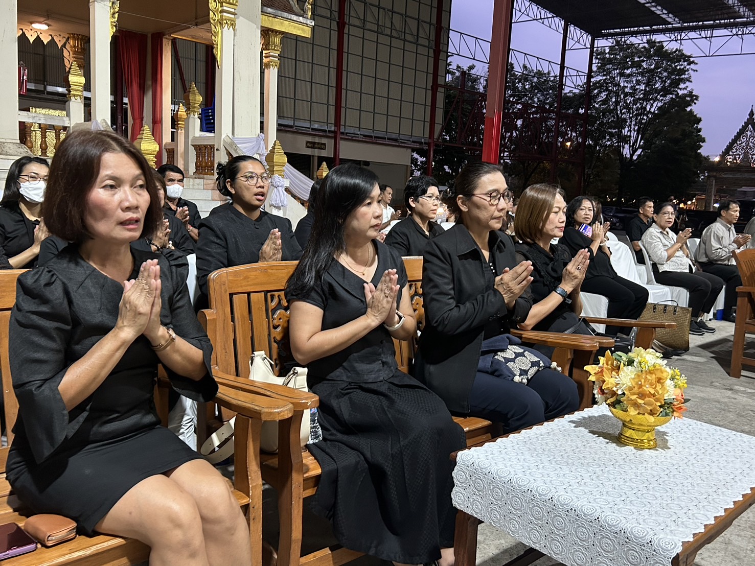 พช.ขอนแก่น : ร่วมฟังสวดอภิธรรมศพ นายเจียมศักดิ์ จันทร์โยธา สามี คุณเพลินพิศ โตคีรี ประธานเครือข่าย OTOP อำเภอหนองสองห้อง