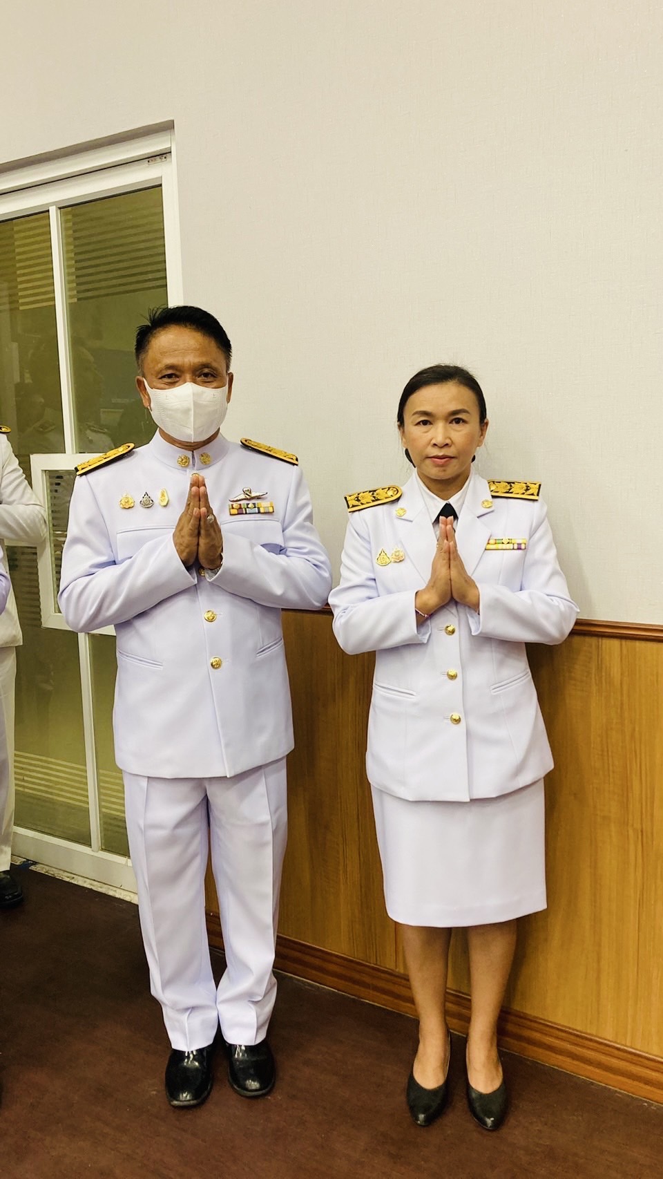 จังหวัดขอนแก่น : จัดกิจกรรมน้อมรำลึกในพระมหากรุณาธิคุณ พิธีสวดพระพุทธมนต์ถวายเป็นพระราชกุศล และวางพวงมาลาถวายราชสักการะเนื่องในโอกาส “วันนวมินทรมหาราช”วันคล้ายวันสวรรคต พระบาทสมเด็จพระบรมชนกาธิเบศร มหาภูมิพลอดุลยเดชมหาราช บรมนาถบพิตร