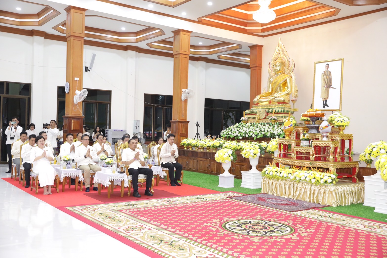 พช.ขอนแก่น : ร่วมพิธีสมโภชผ้าพระกฐินพระราชทานกรมการพัฒนาชุมชน ประจำปีพุทธศักราช 2567 ณ วัดศรีสุทธาวาส พระอารามหลวง (วัดเลยหลง) ตำบลกุดป่อง อำเภอเมืองเลย จังหวัดเลย