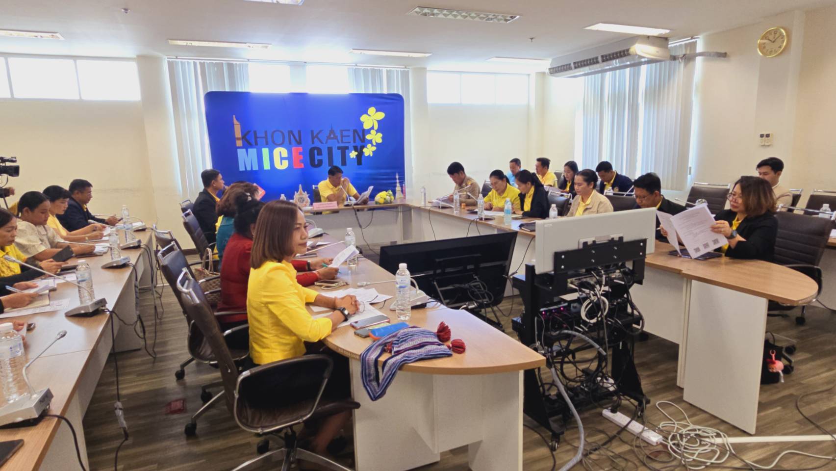 พช.ขอนแก่น : ร่วมประชุมระเบียบวาระการประชุมเตรียมพิธีเปิดงานเทศกาลไหมนานาชาติ ประเพณีผูกเสี่ยว งานกาชาดจังหวัดขอนแก่น และงานขอนแก่นซอฟต์พาวเวอร์ ประจำปี 2567