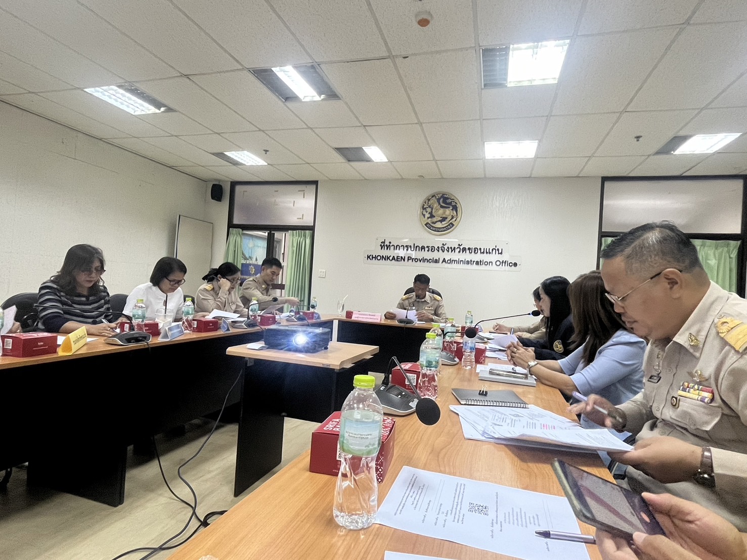 พช.ขอนแก่น : ร่วมประชุมชี้แจงการเสนอขอรับการสนับสนุนงบประมาณต่อคณะอนุกรรมการด้านการจัดหารายได้และสิทธิประโยชน์ ในการจัดงานเทศกาลไหมนานาชาติ ประเพณีผูกเสี่ยว งานกาชาดจังหวัดขอนแก่น และงานขอนแก่นซอฟต์พาวเวอร์ ประจำปี 2567