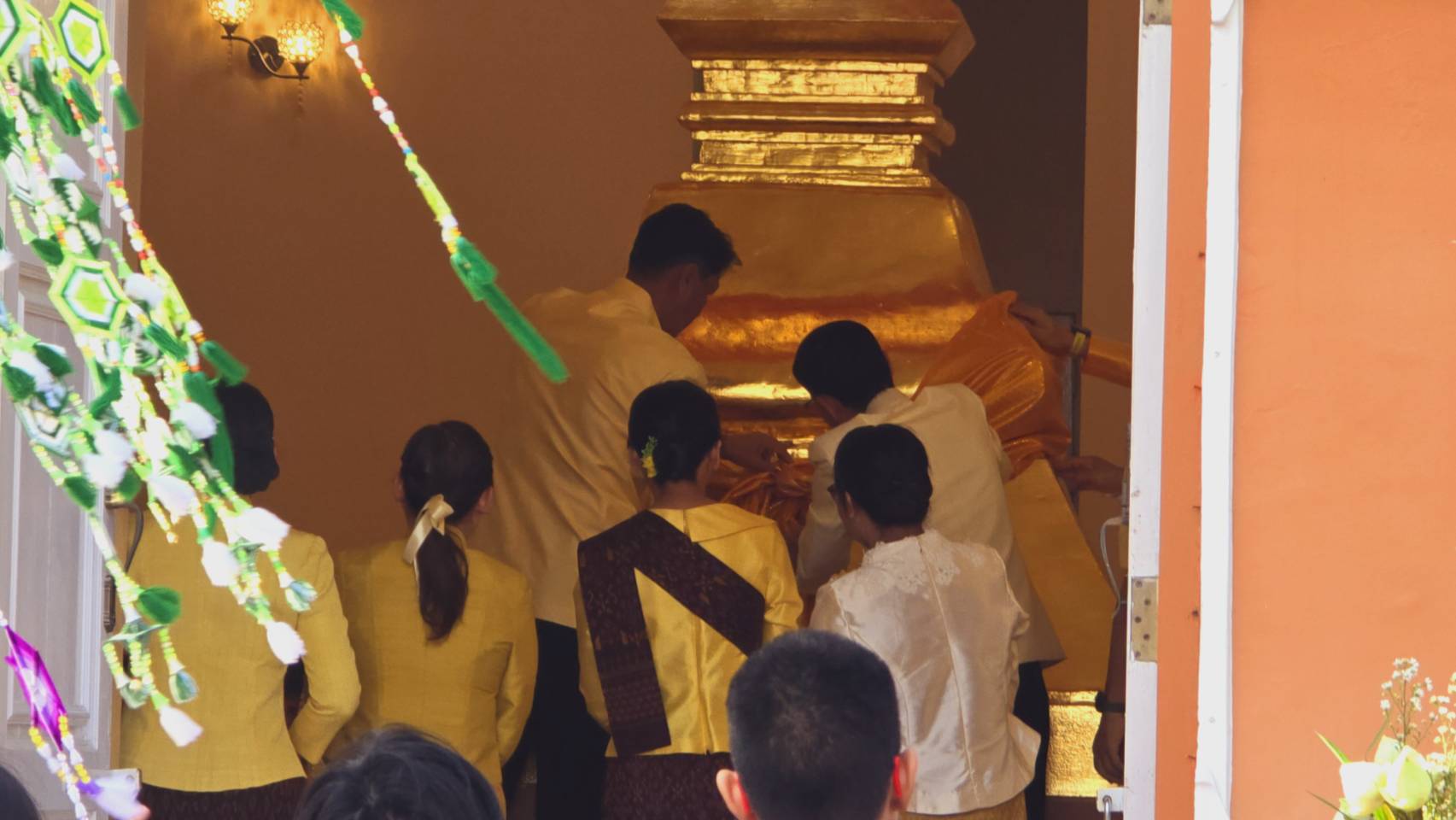 จังหวัดขอนแก่น : ทำพิธีบวงสรวงสิ่งศักดิ์สิทธิ์คู่บ้านคู่เมือง เพื่อความเป็นสิริมงคลของเมือง ก่อนเริ่มงานเทศกาลไหมนานาชาติ ประเพณีผูกเสี่ยว งานกาชาด จังหวัดขอนแก่น และงานขอนแก่นซอฟต์พาวเวอร์ ประจำปี 2567