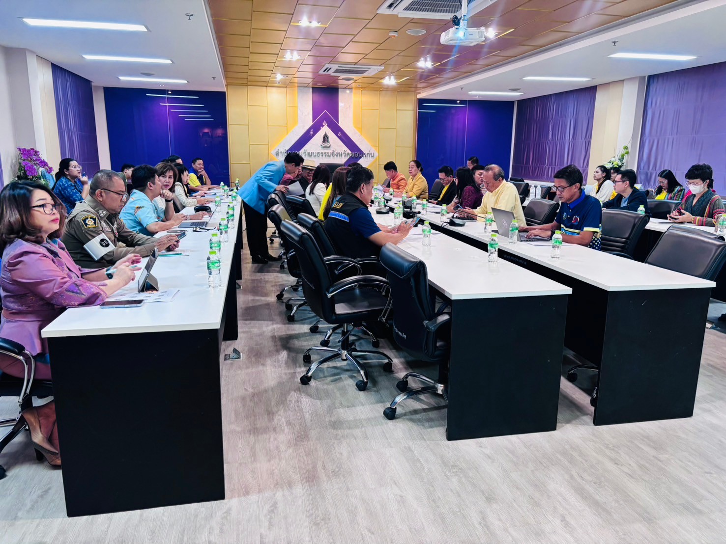 พช.ขอนแก่น : ร่วมประชุมเตรียมความพร้อมการจัดงานเทศกาลไหมนานาชาติ ประเพณีผูกเสี่ยว งานกาชาดจังหวัดขอนแก่น และงานขอนแก่นซอฟต์พาวเวอร์ ประจำปี 2567