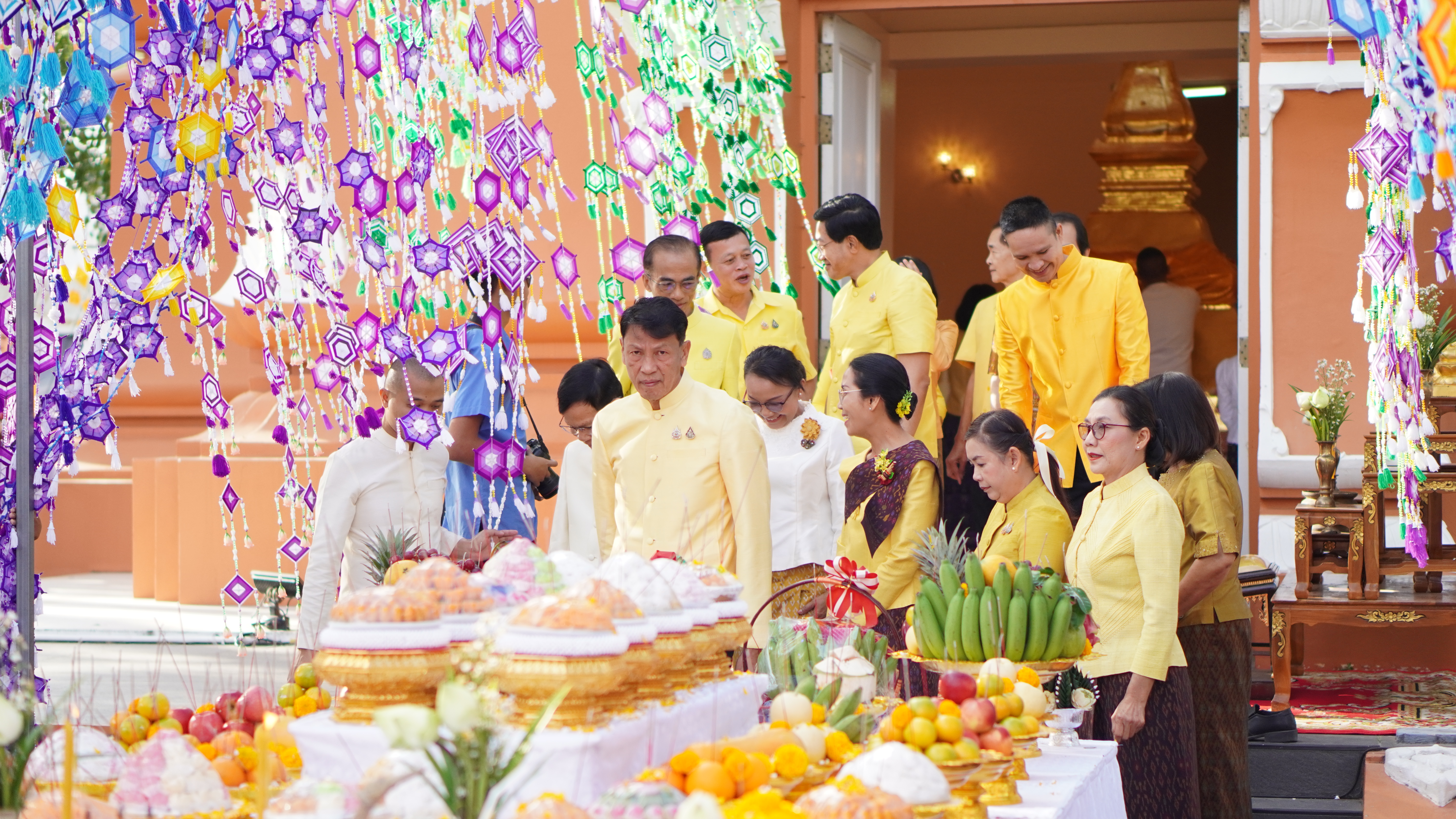 จังหวัดขอนแก่น : ทำพิธีบวงสรวงสิ่งศักดิ์สิทธิ์คู่บ้านคู่เมือง เพื่อความเป็นสิริมงคลของเมือง ก่อนเริ่มงานเทศกาลไหมนานาชาติ ประเพณีผูกเสี่ยว งานกาชาด จังหวัดขอนแก่น และงานขอนแก่นซอฟต์พาวเวอร์ ประจำปี 2567