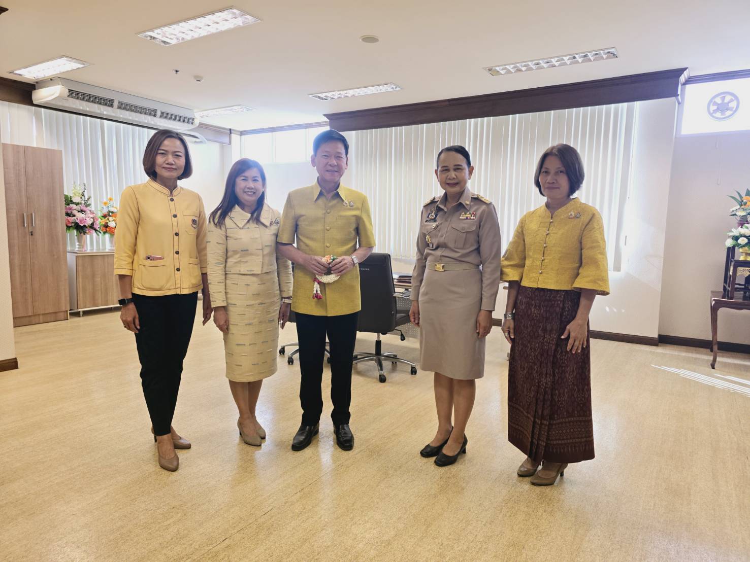 พช.ขอนแก่น : พัฒนาการจังหวัดขอนแก่น คนที่ 23 (นางจิรภา เชื้อดวงผุย) เข้ารายงานตัว ในโอกาสได้รับการแต่งตั้งตามคำสั่งกระทรวงมหาดไทยที่ 3785/2567 ลงวันที่ 4 ธันวาคม 2567