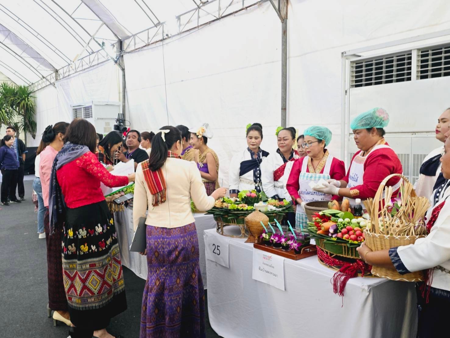 ✨พช.ขอนแก่น : ปลุกกระแสความแซ่บ! “แข่งขันประกวด ส้มตำ ไก่ย่าง รสแซ่บ สำรับอาหารพื้นถิ่น” อีกหนึ่งไฮไลต์เด็ดในงาน “ขอนแก่น แซ่บเวอร์ Soft Power Food Thailand” มหกรรมเทศกาลอาหารสุดยิ่งใหญ่ที่รวมเอาเอกลักษณ์ของอาหารพื้นถิ่นมาไว้ในงานเดียว