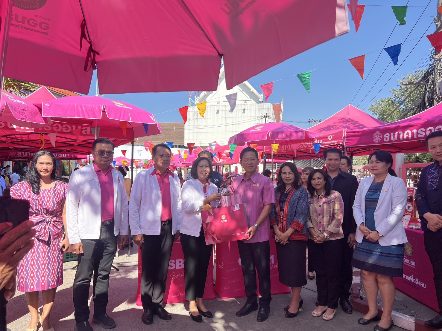 พช.ขอนแก่น : ร่วมงานตลาดออมสินสร้างงาน สร้างอาชีพ “ลดความเหลื่อมล้ำและสร้างความเป็นธรรมในสังคม”