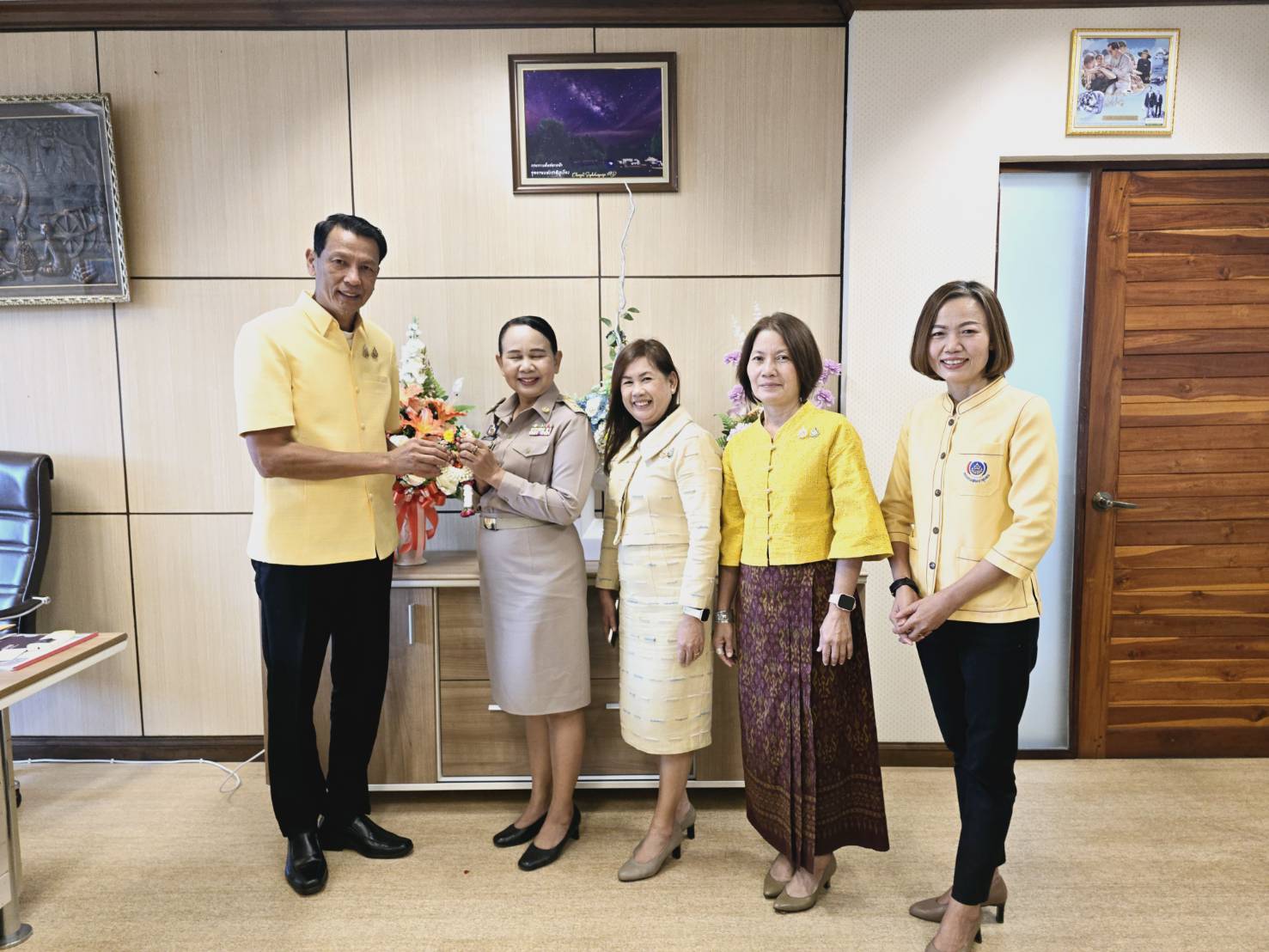 พช.ขอนแก่น : พัฒนาการจังหวัดขอนแก่น คนที่ 23 (นางจิรภา เชื้อดวงผุย) เข้ารายงานตัว ในโอกาสได้รับการแต่งตั้งตามคำสั่งกระทรวงมหาดไทยที่ 3785/2567 ลงวันที่ 4 ธันวาคม 2567