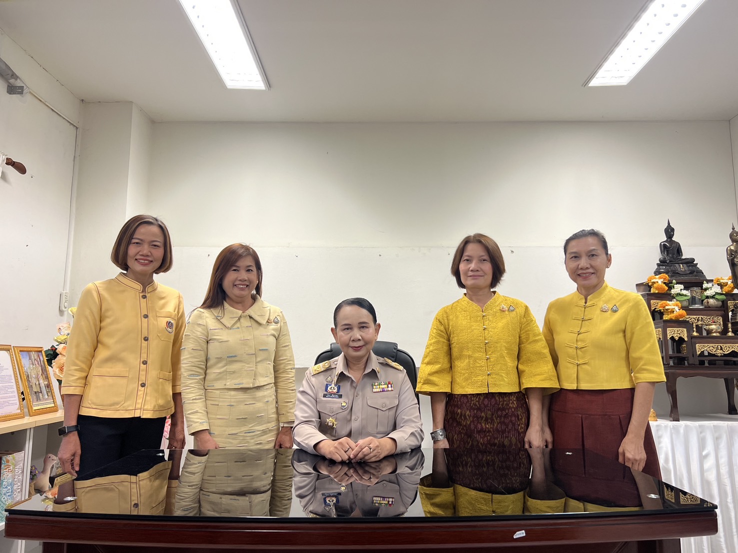 พช.ขอนแก่น : พัฒนาการจังหวัดขอนแก่น คนที่ 23 (นางจิรภา เชื้อดวงผุย) เข้ารายงานตัว ในโอกาสได้รับการแต่งตั้งตามคำสั่งกระทรวงมหาดไทยที่ 3785/2567 ลงวันที่ 4 ธันวาคม 2567