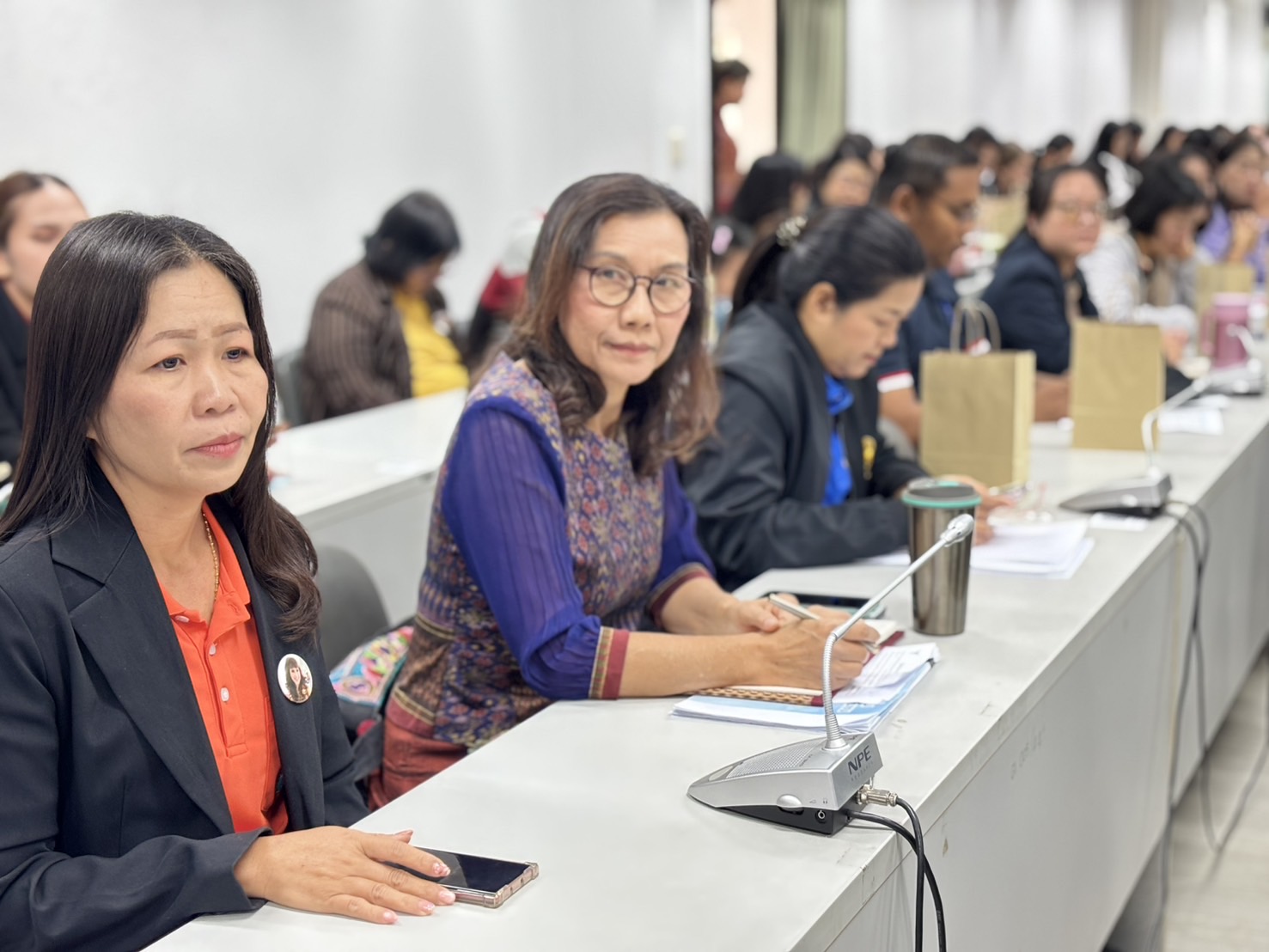 พช.ขอนแก่น : ร่วมประชุมเชิงปฏิบัติการพัฒนาศักยภาพชมรม TO BE NUMBER ONE จังหวัดขอนแก่น