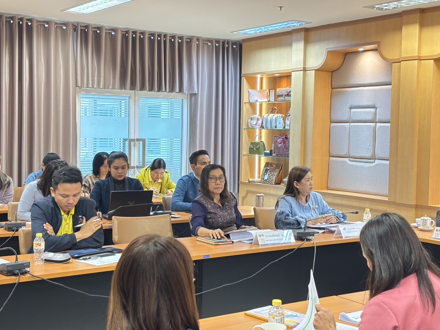 พช.ขอนแก่น : พัฒนาการจังหวัดขอนแก่น ประชุมทีมงานสำนักงานพัฒนาชุมชนจังหวัดขอนแก่น มอบนโยบายการปฏิบัติงาน เพื่อสานพลังขับเคลื่อนงานพัฒนาชุมชน 2568 ของจังหวัดขอนแก่น อย่างมีประสิทธิภาพ