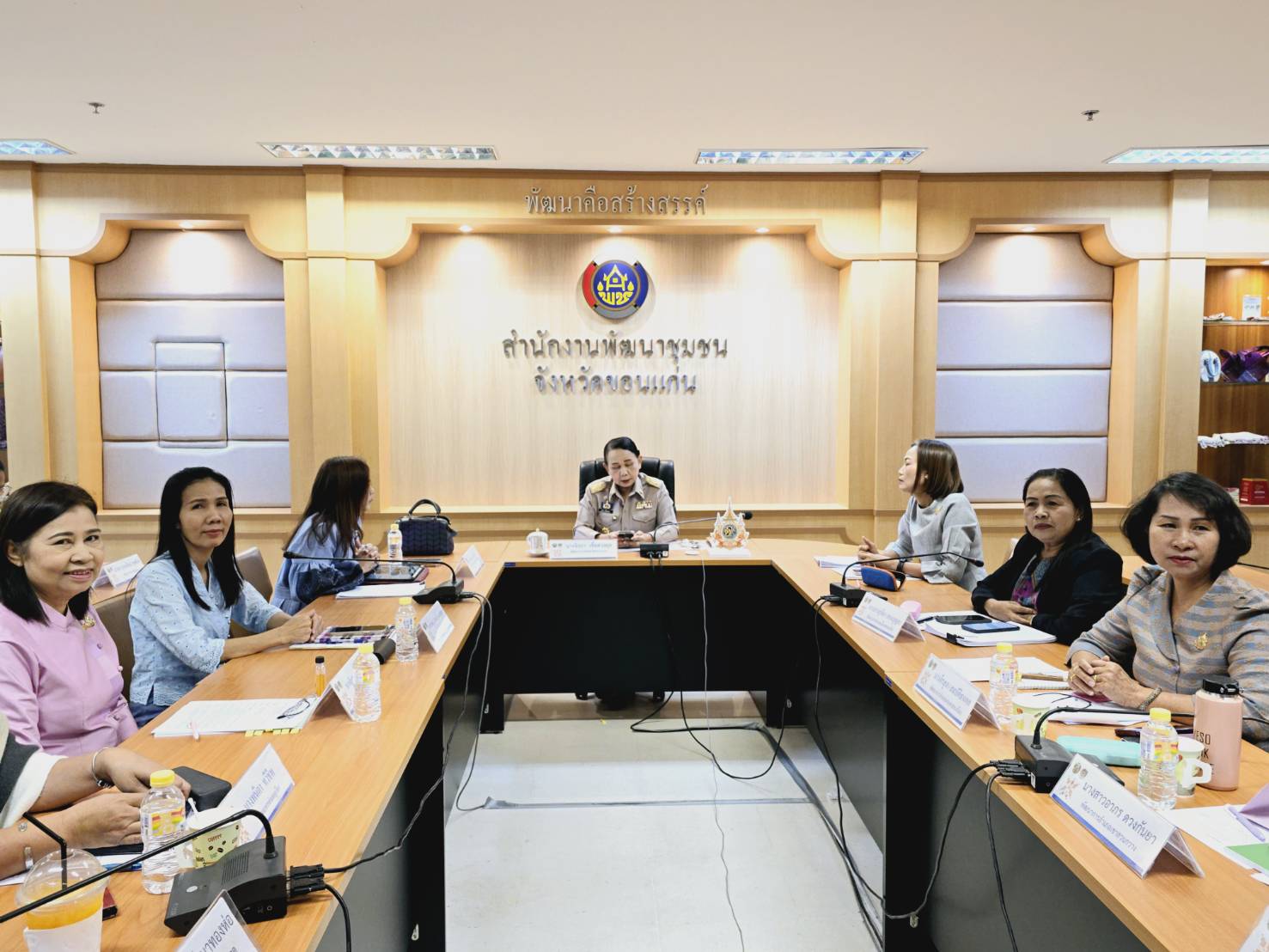 พช.ขอนแก่น : ร่วมประชุมชี้แจงแนวทางการประเมินศักยภาพศูนย์เรียนรู้การพัฒนาคุณภาพชีวิตตามหลักทฤษฎีใหม่ ประยุกต์สู่ “โคก หนอง นา” ผ่านระบบวีดิทัศน์ทางไกล (Video Conference)