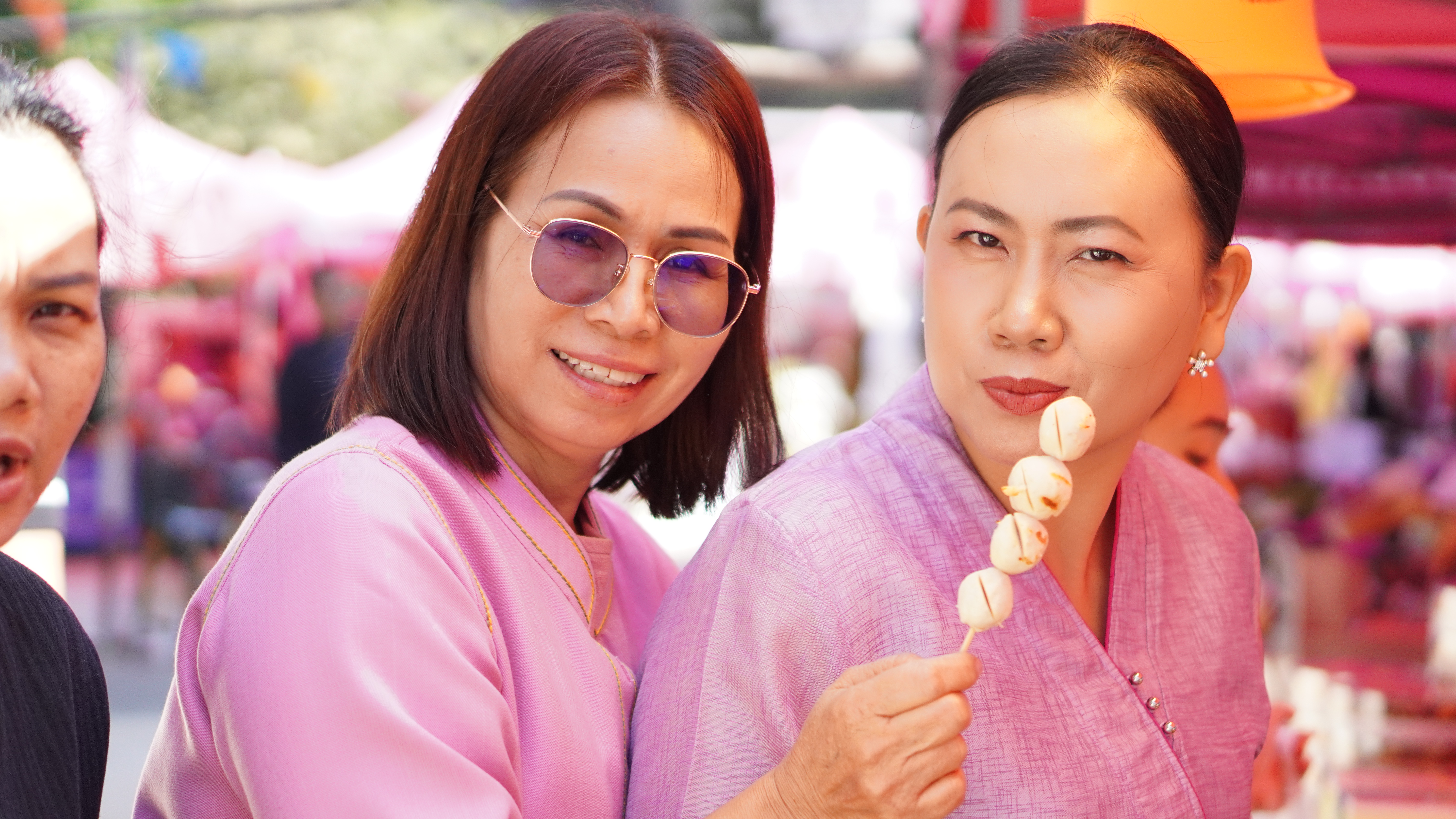 พช.ขอนแก่น : ร่วมงานตลาดออมสินสร้างงาน สร้างอาชีพ “ลดความเหลื่อมล้ำและสร้างความเป็นธรรมในสังคม”