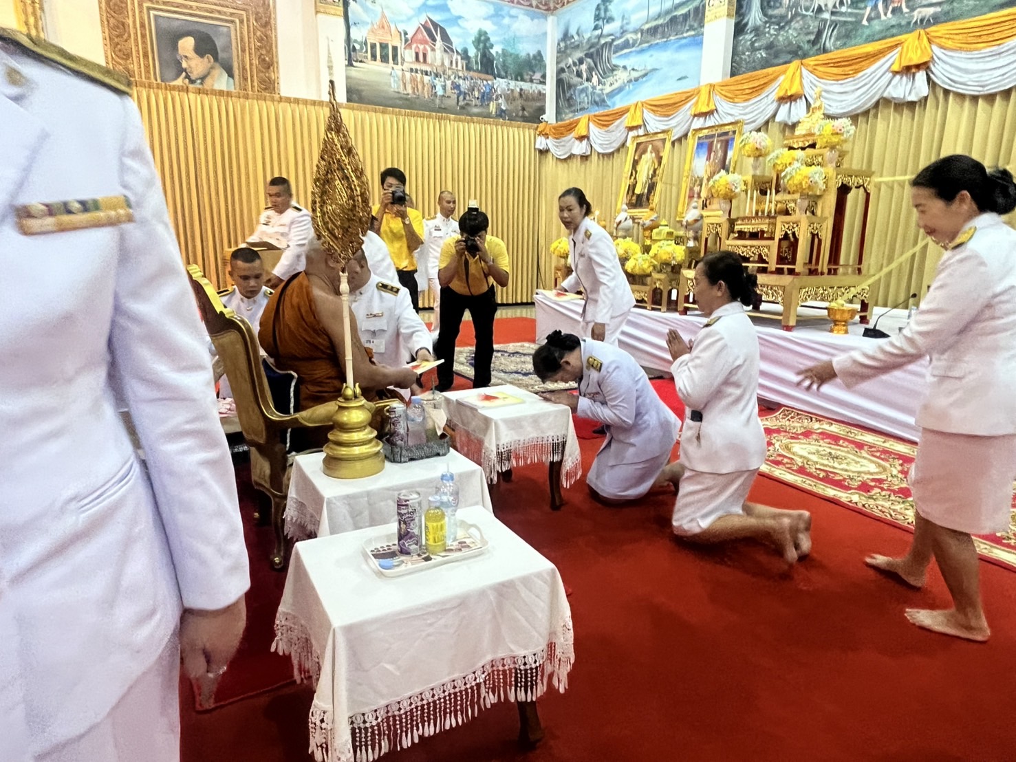พช.ขอนแก่น : ร่วมในพิธีเจริญพระพุทธมนต์เฉลิมพระเกียรติ ถวายแด่พระบาทสมเด็จพระบรมชนกาธิเบศร มหาภูมิพลอดุลยเดชมหาราช บรมนาถบพิตร และถวายเป็นพระราชกุศล แด่ พระบาทสมเด็จพระเจ้าอยู่หัว