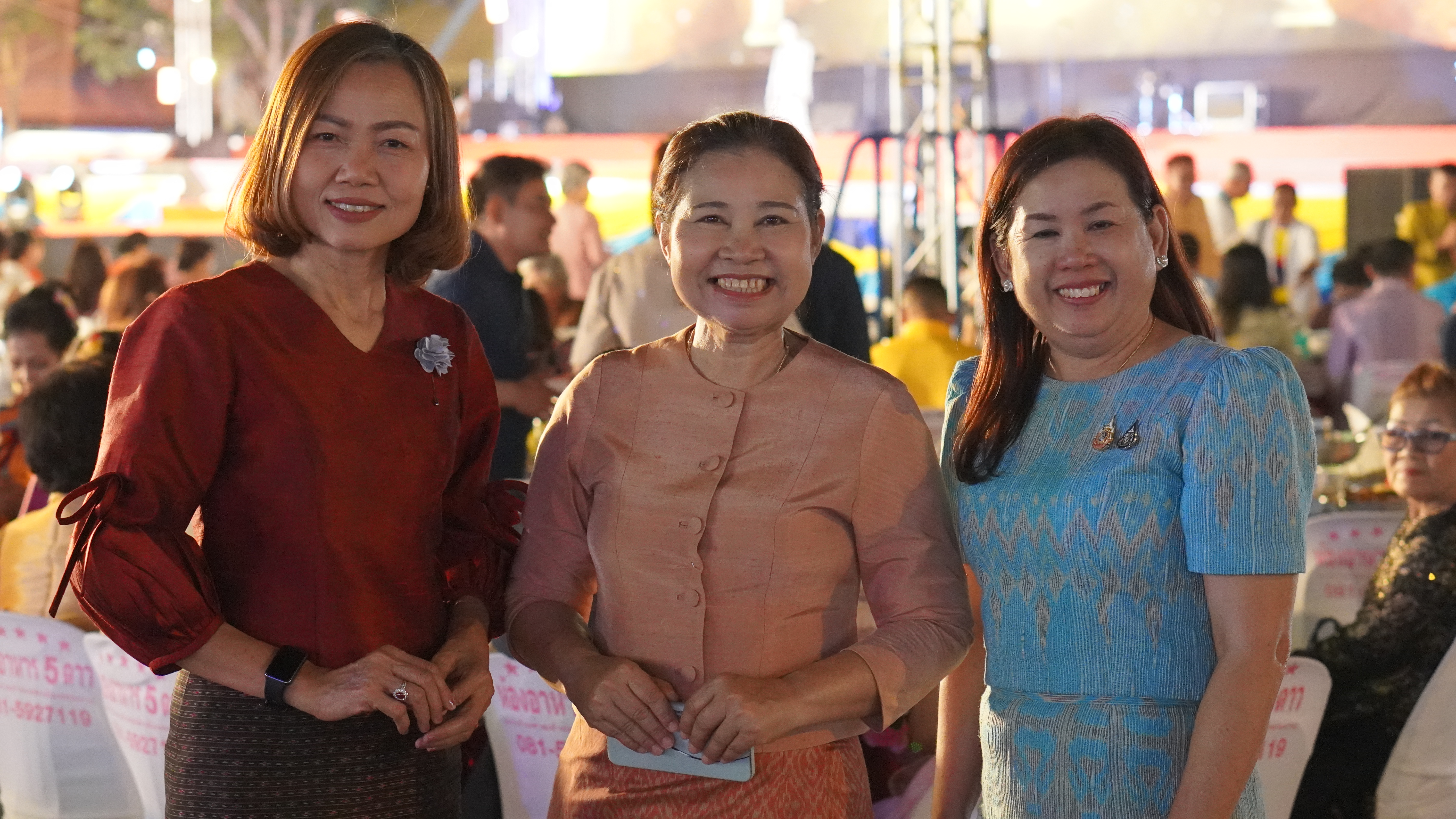 จังหวัดขอนเก่น : ชมรมแม่บ้านมหาดไทยจังหวัดขอนแก่น จัดงานเดินแฟชั่นโชว์ “ขอนแก่น…เมืองไหม ผ้าไทยใส่ให้สนุก” ในงานเทศกาลไหมนานาชาติ ประเพณีผูกเสี่ยว งานกาชาด จังหวัดขอนแก่น และงานขอนแก่นชอฟต์พาวเวอร์ ประจำปี 2567