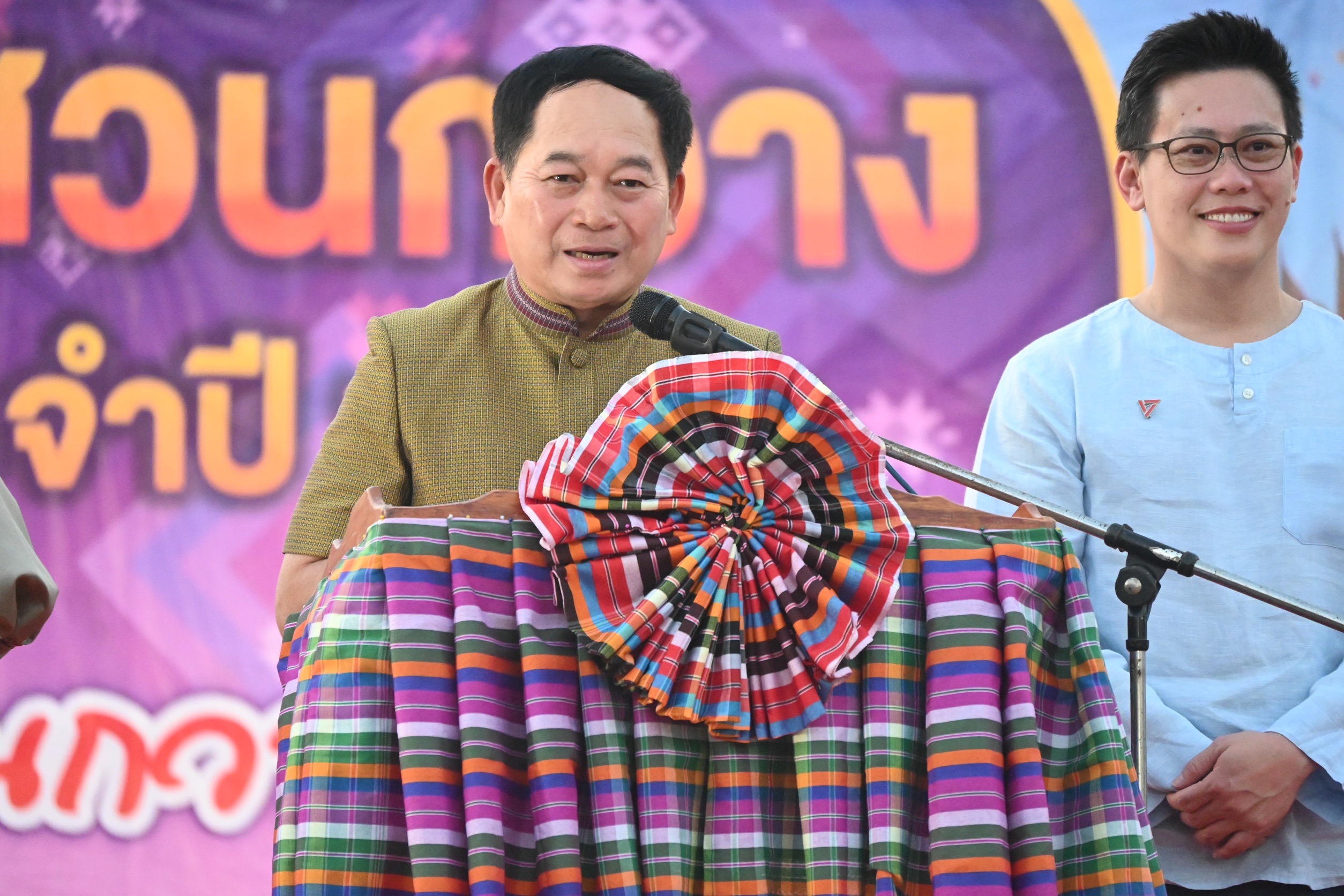 พช.ขอนแก่น : ร่วมพิธีเปิดงานเทศกาลไก่ย่างเขาสวนกวาง และประเพณีบุญกุ้มข้าวใหญ่ ประจำปี 2568