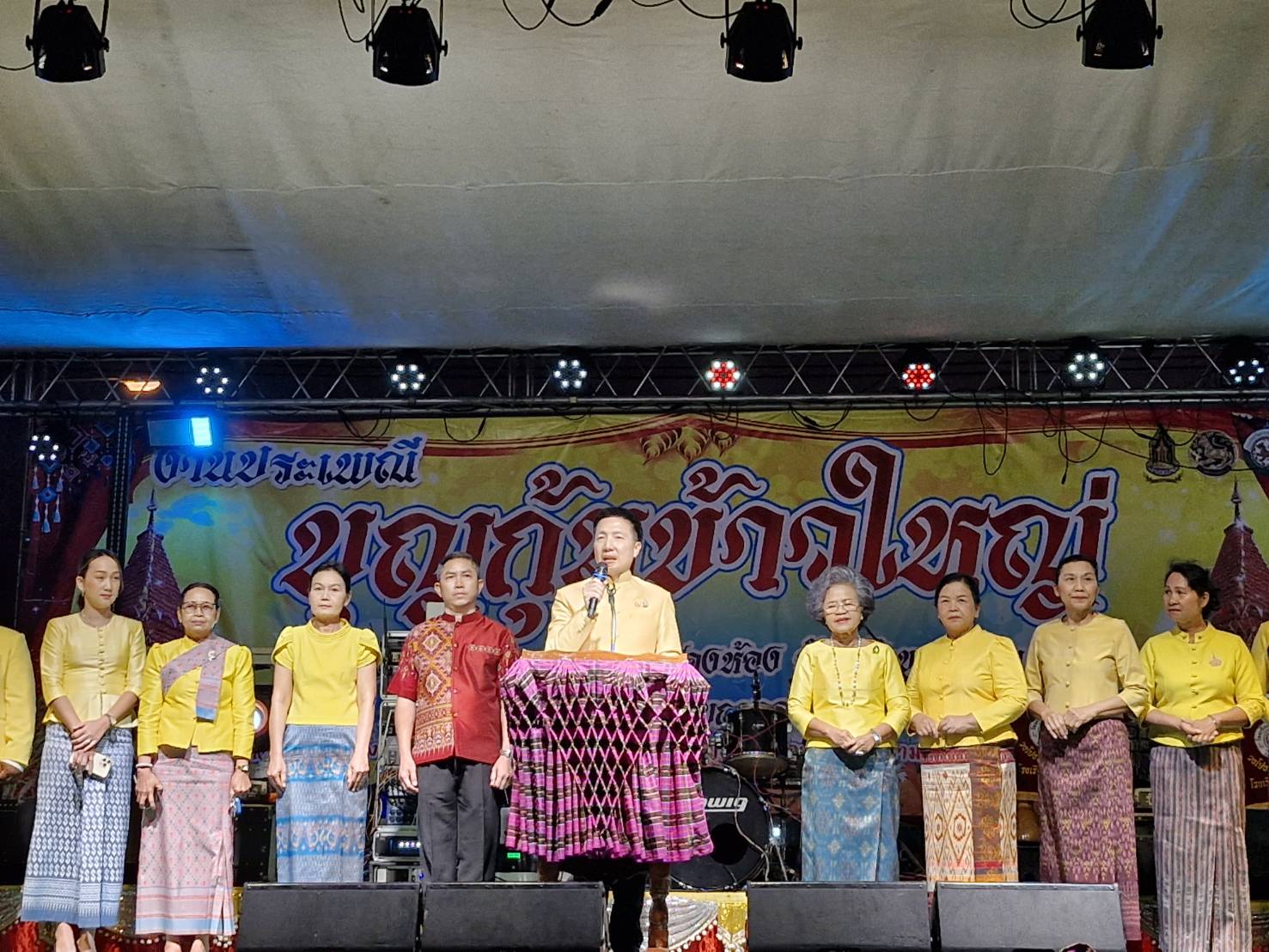 พช.ขอนแก่น : ร่วมงานเพณีบุญกุ้มข้าวใหญ่ และของดีอำเภอหนองสองห้อง ประจำปี 2568