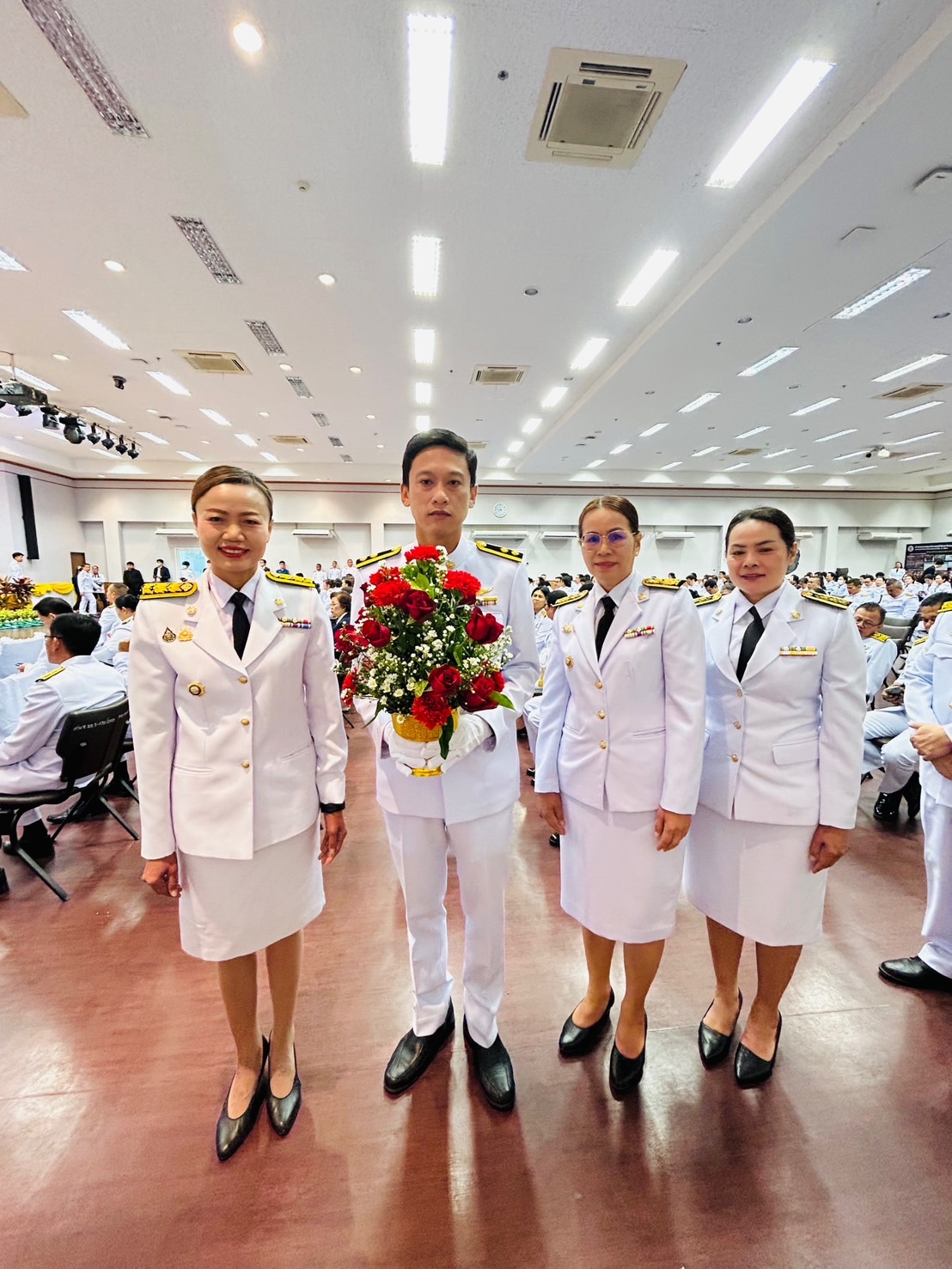 จังหวัดขอนแก่น : จัดพิธีวางพานพุ่มดอกไม้ ถวายราชสักการะ ถวายราชสดุดี สมเด็จพระนเรศวรมหาราชเนื่องในวันยุทธหัตถี