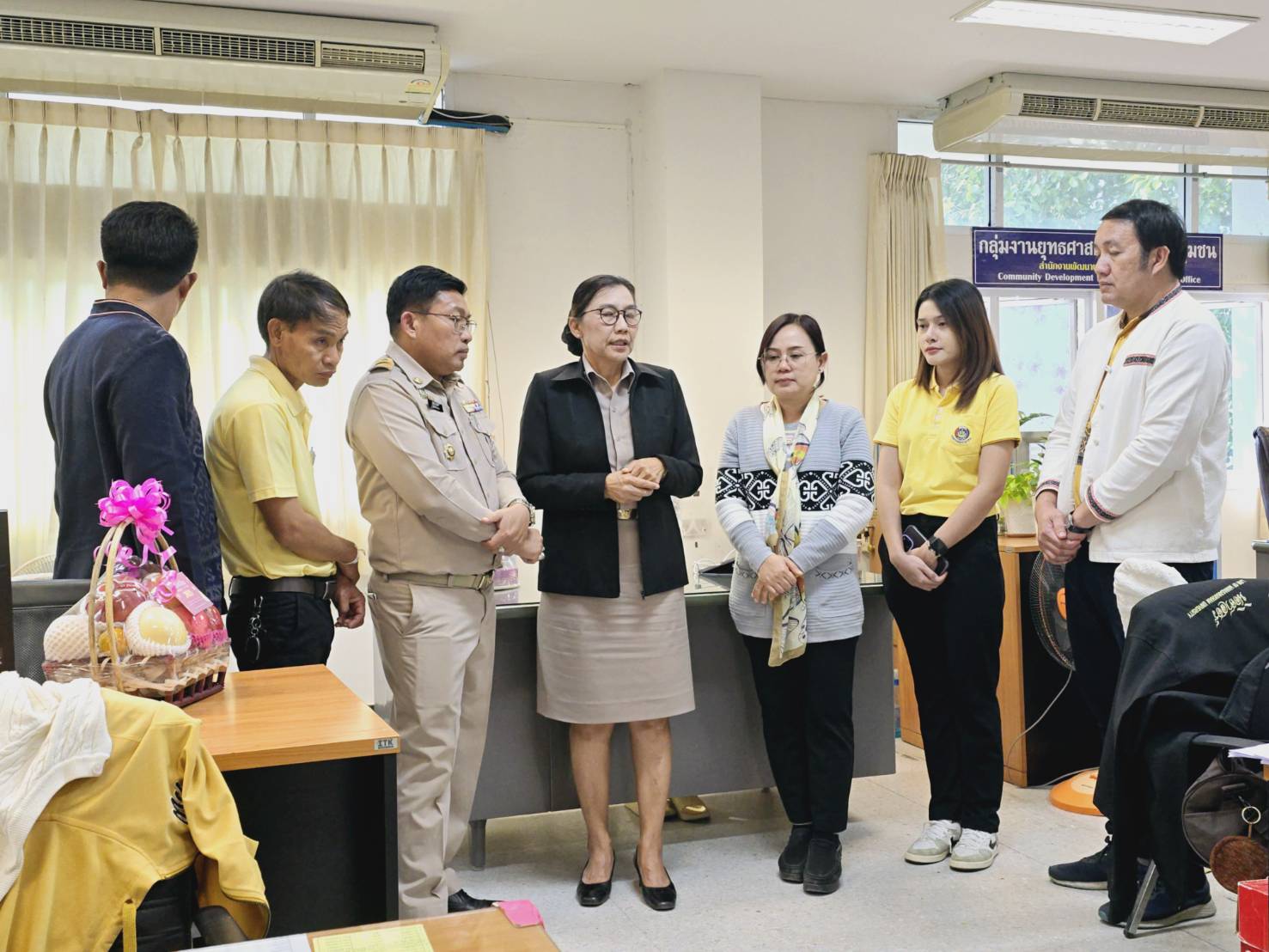 พช.ขอนแก่น : เข้าอวยพรและขอรับโอวาทจากรองผู้ว่าราชการจังหวัดขอนแก่น และพัฒนาการจังหวัดขอนแก่น เนื่องในโอกาสส่งท้ายปีเก่า ต้อนรับปีใหม่ พุทธศักราช 2568
