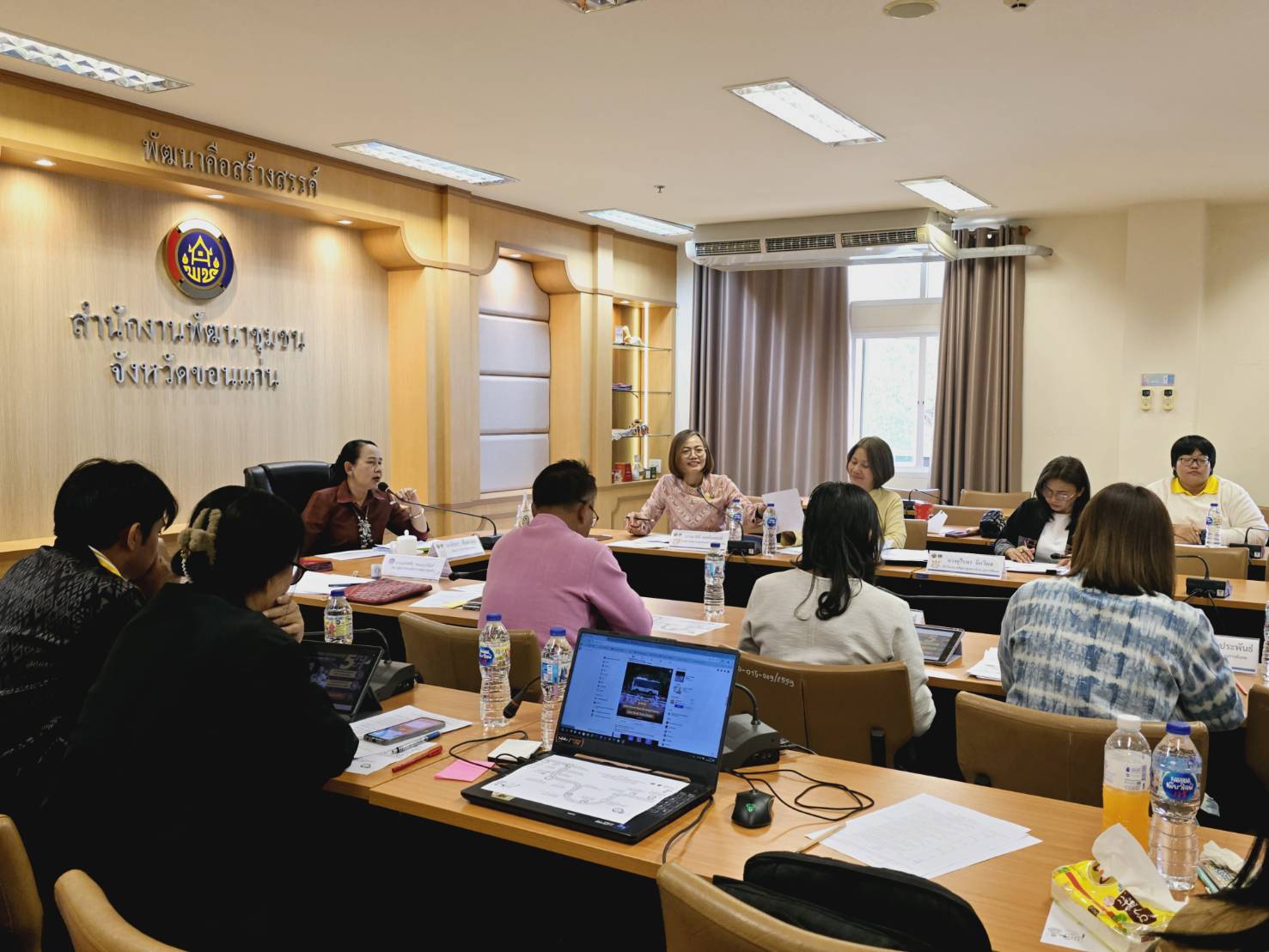 พช.ขอนแก่น : ประชุมยกร่างข้อตกลงการปฏิบัติราชการและการประเมินผลการปฏิบัติราชการของข้าราชการสังกัดสำนักงานพัฒนาชุมชนจังหวัดขอนแก่น