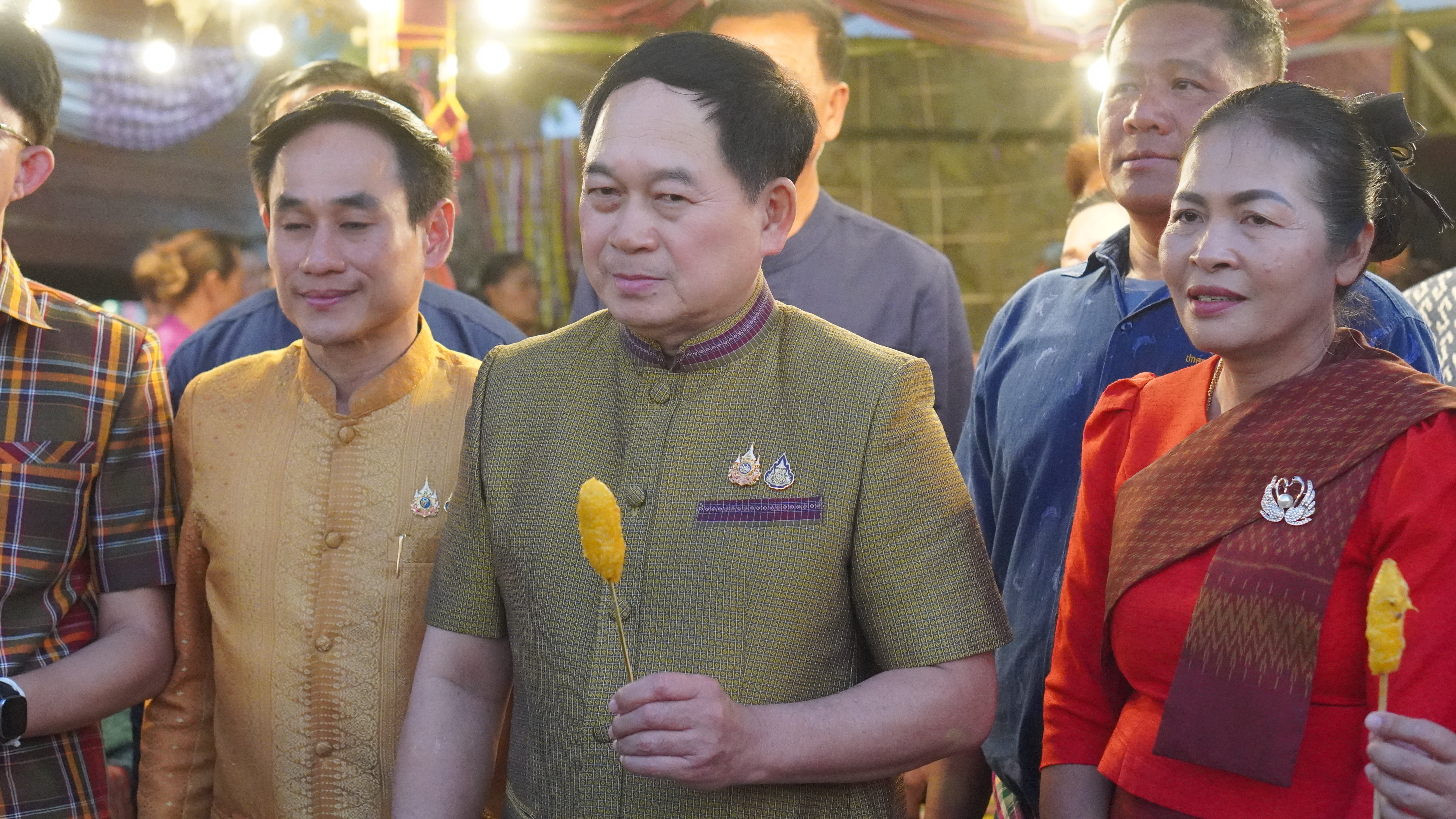 พช.ขอนแก่น : ร่วมพิธีเปิดงานเทศกาลไก่ย่างเขาสวนกวาง และประเพณีบุญกุ้มข้าวใหญ่ ประจำปี 2568