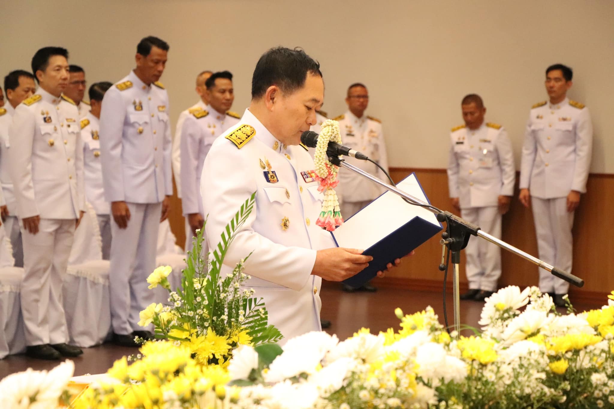 จังหวัดขอนแก่น : จัดพิธีวางพานพุ่มดอกไม้ ถวายราชสักการะ ถวายราชสดุดี สมเด็จพระนเรศวรมหาราชเนื่องในวันยุทธหัตถี