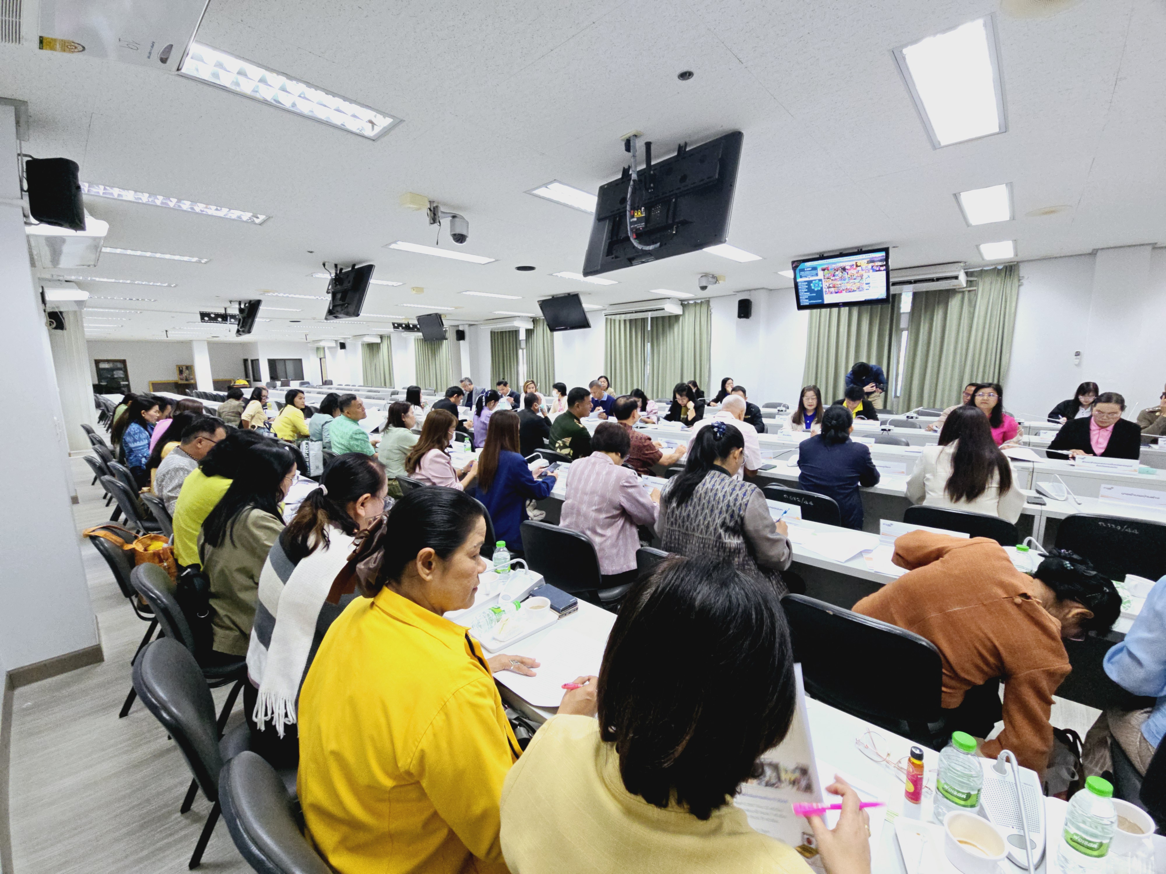 จังหวัดขอนแก่น : ประชุมคณะกรรมการบริหารศูนย์อำนวยการขจัดความยากจนและพัฒนาคนทุกช่วงวัยอย่างยั่งยืนตามหลักปรัชญาของเศรษฐกิจพอเพียง จังหวัดขอนแก่น (คจพ.จ.ขก) ครั้งที่ 1/2568