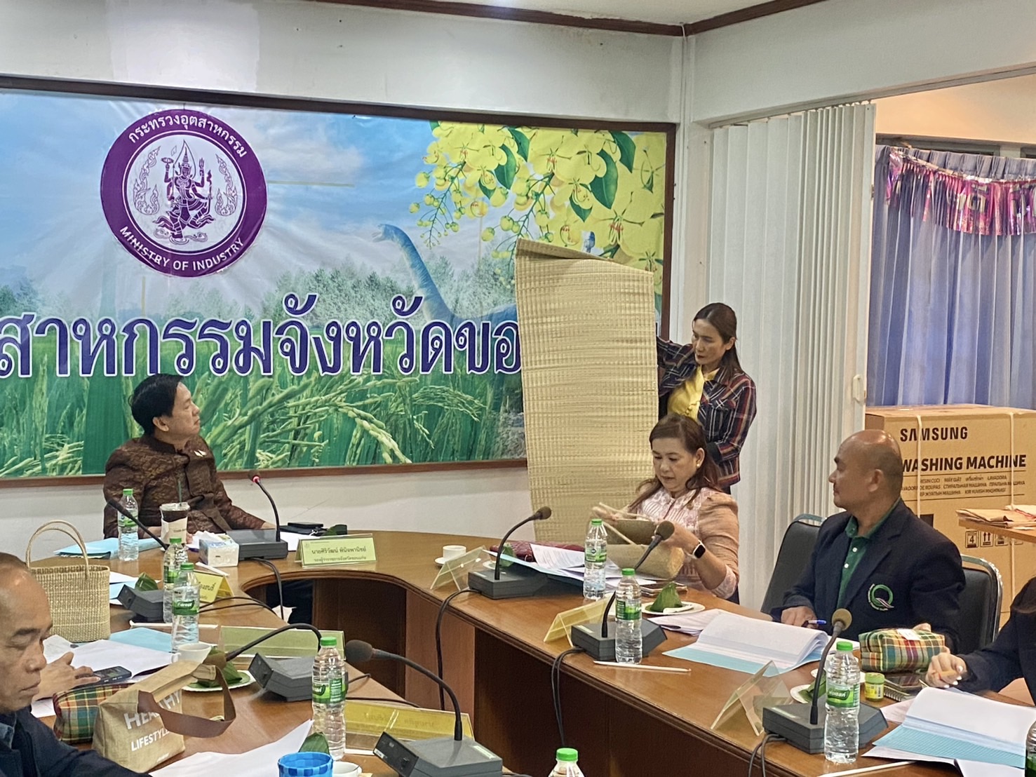 พช.ขอนแก่น : เข้าร่วมการประชุมคณะกรรมการรับรองมาตรฐานผลิตภัณฑ์ชุมชนจังหวัดขอนแก่น ครั้งที่ ขก 26-1/2568