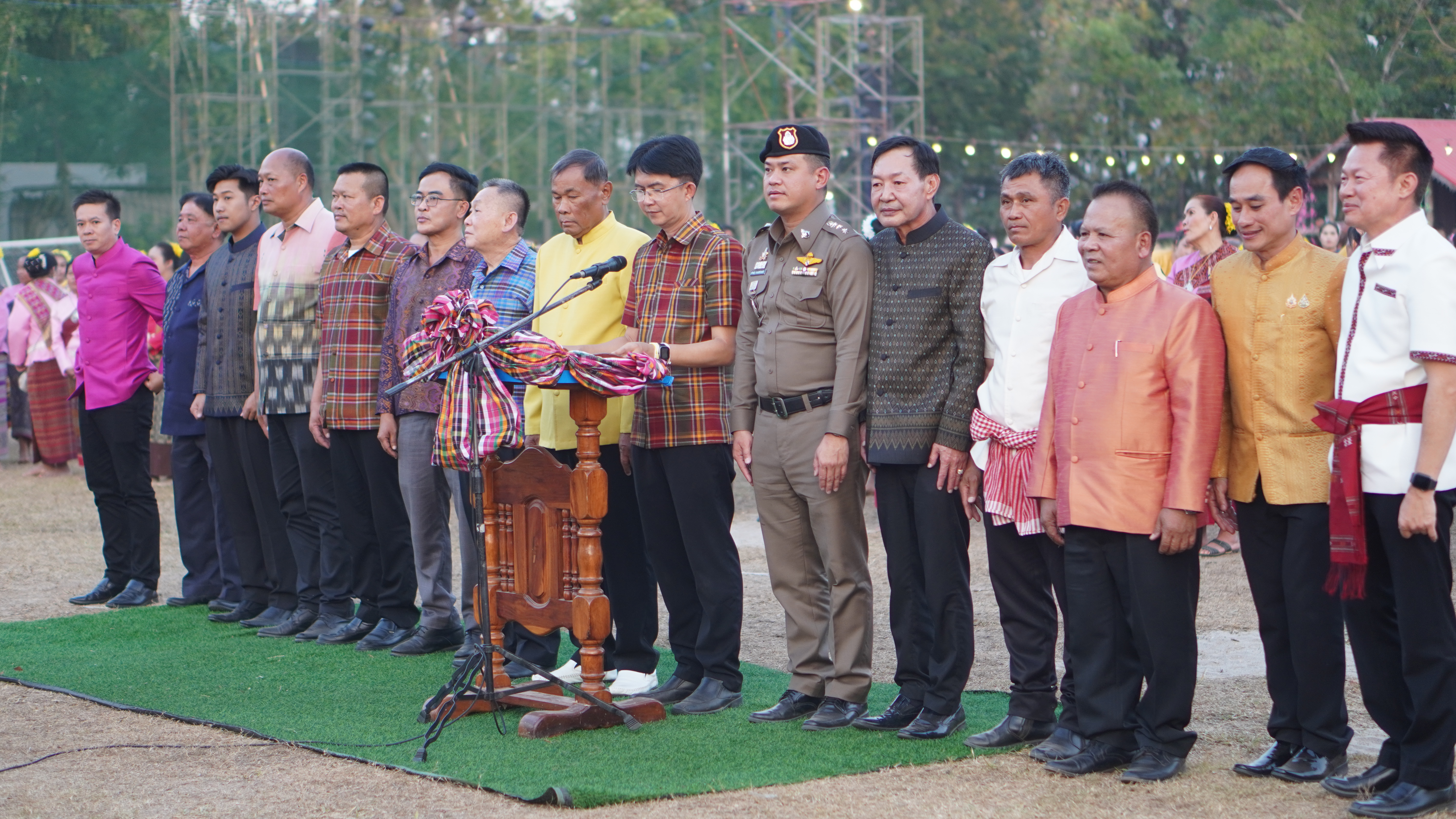 พช.ขอนแก่น : ร่วมพิธีเปิดงานเทศกาลไก่ย่างเขาสวนกวาง และประเพณีบุญกุ้มข้าวใหญ่ ประจำปี 2568