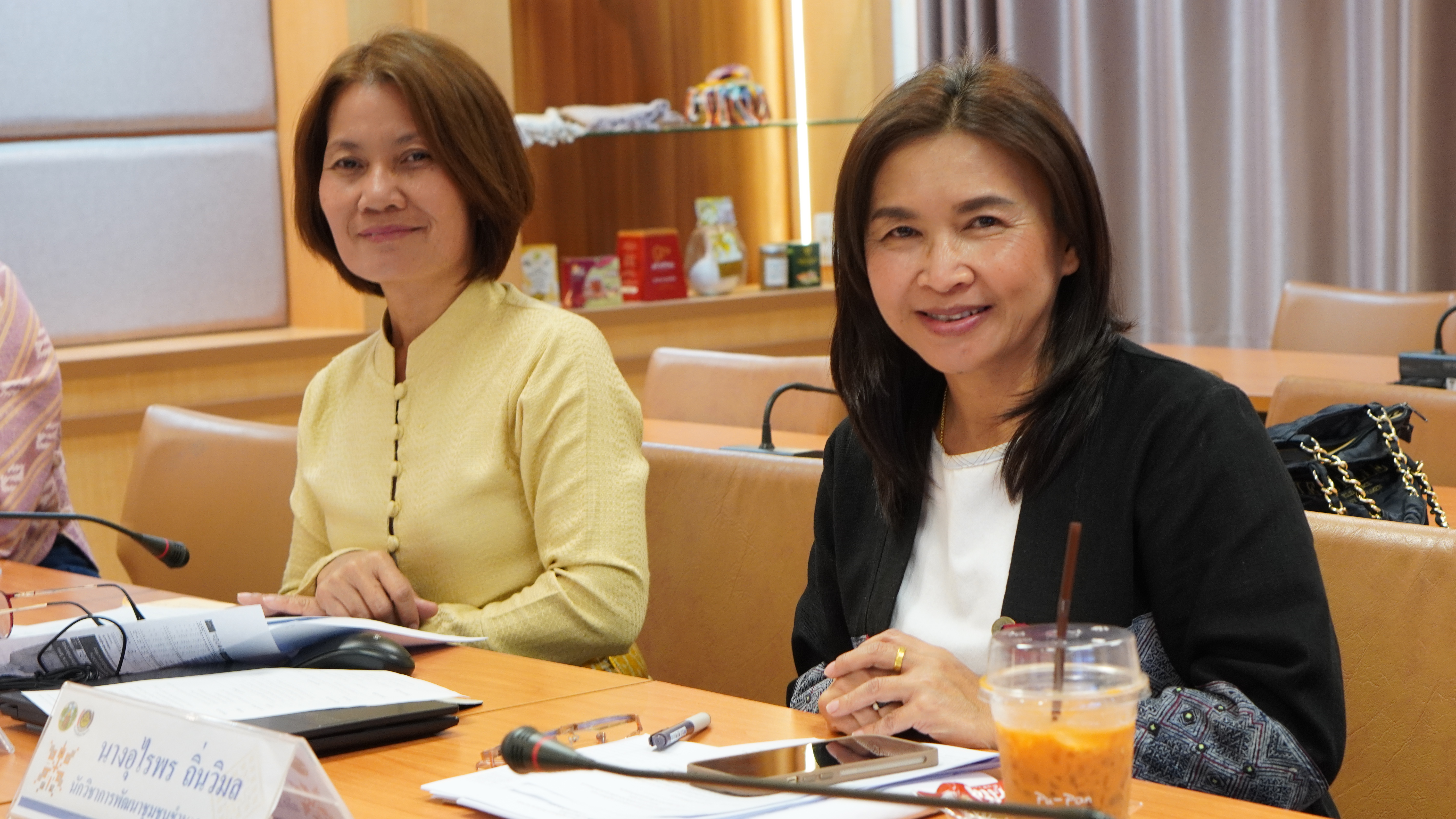 พช.ขอนแก่น : ประชุมยกร่างข้อตกลงการปฏิบัติราชการและการประเมินผลการปฏิบัติราชการของข้าราชการสังกัดสำนักงานพัฒนาชุมชนจังหวัดขอนแก่น