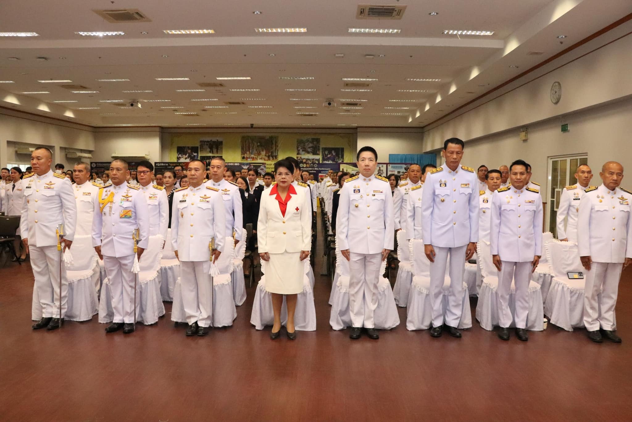 จังหวัดขอนแก่น : จัดพิธีวางพานพุ่มดอกไม้ ถวายราชสักการะ ถวายราชสดุดี สมเด็จพระนเรศวรมหาราชเนื่องในวันยุทธหัตถี