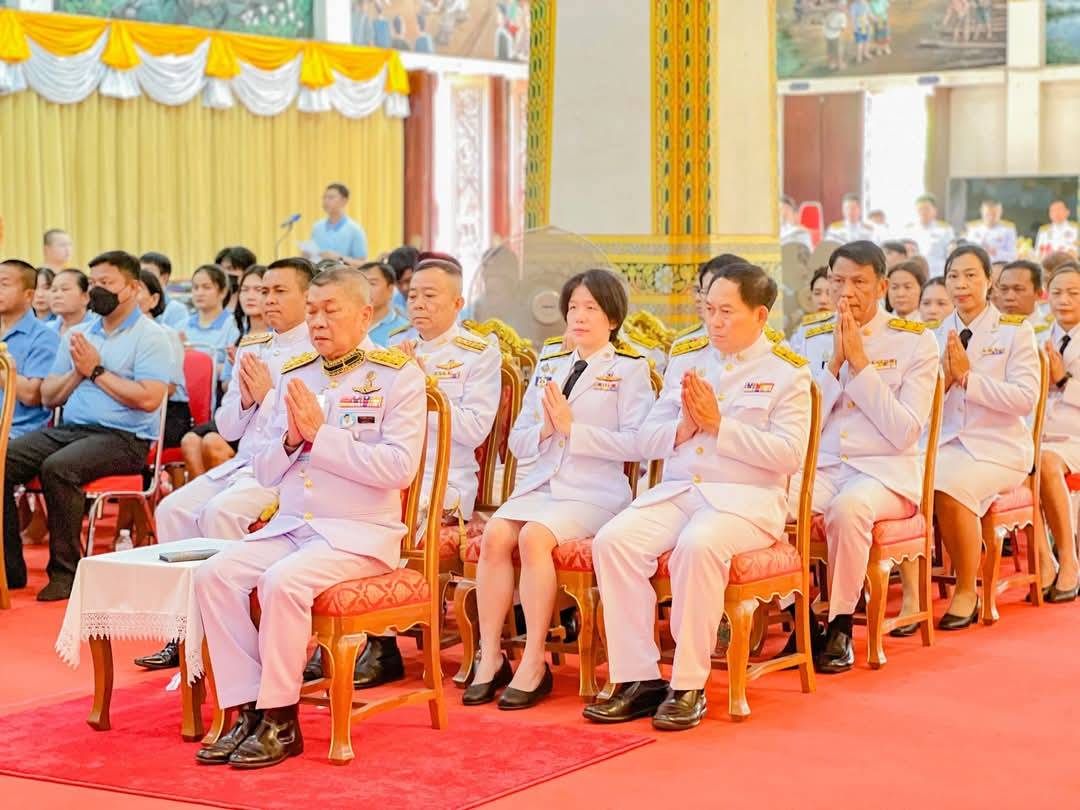 จังหวัดขอนแก่น : อัญเชิญผ้าไตร พร้อมเครื่องไทยธรรม และสิ่งของพระราชทาน ไปถวายแต่พระสงฆ์พิธีเจริญพระพุทธมนต์ เพื่อเฉลิมพระเกียรติพระบาทสมเด็จพระเจ้าอยู่หัว พระบรมวงศานุวงศ์ และเจ้าคุณพระสินีนาถ พิลาสกัลยาณี เนื่องในโอกาสวันคล้ายวันเกิด 26 มกราคม 2568