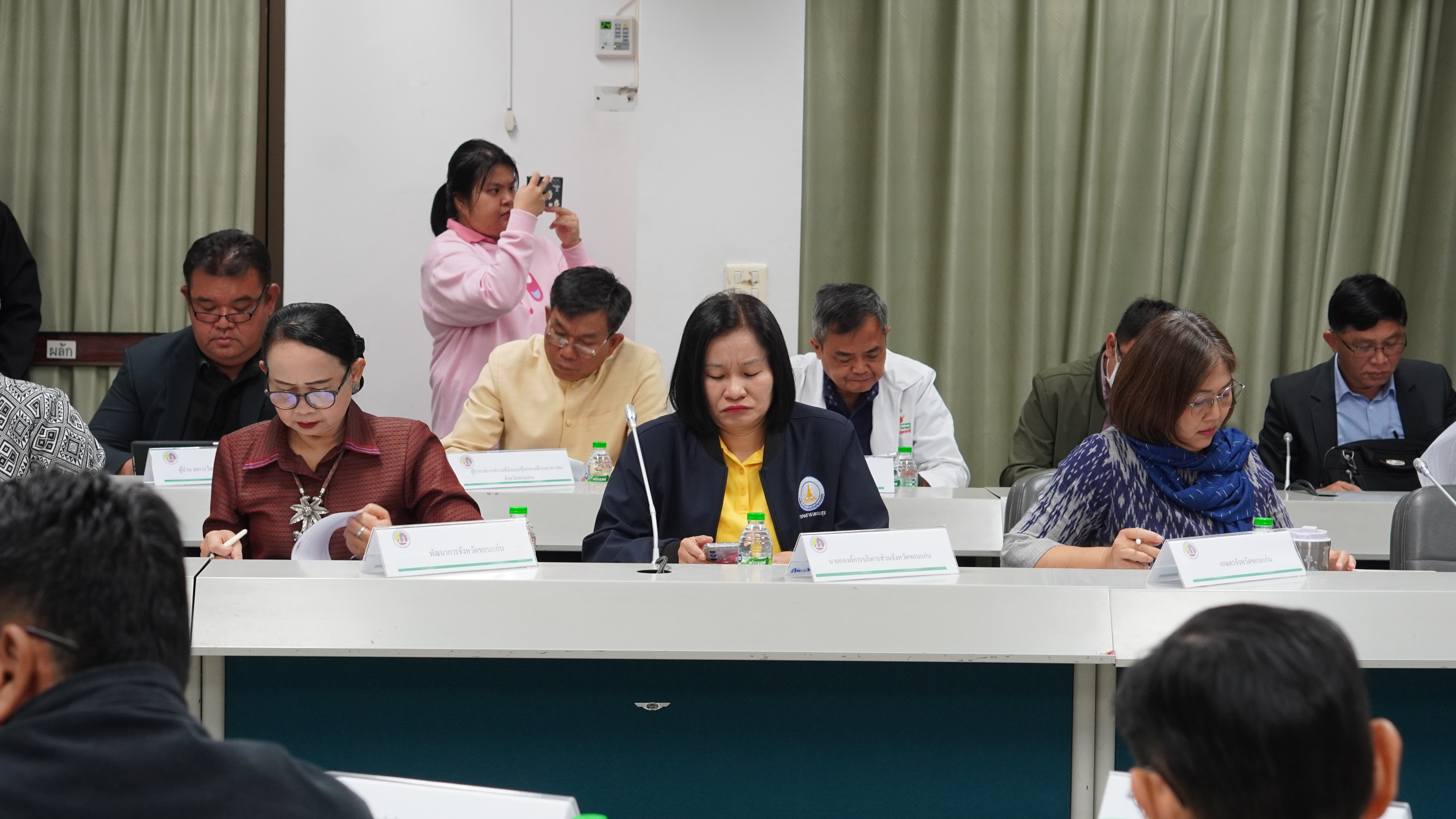 พช.ขอนแก่น : ร่วมประชุมชี้แจงการขับเคลื่อนโครงการกำกับ ติดตาม และประเมินผล โดย กอ.รมน. ภายโต้งานบริหารบัญชีลงทะเบียนจัดการขับเคลื่อนแผนงานตำบล มั่นคง มั่งคั่ง ยั่งยืน ประจำปีงบประมาณ 2568