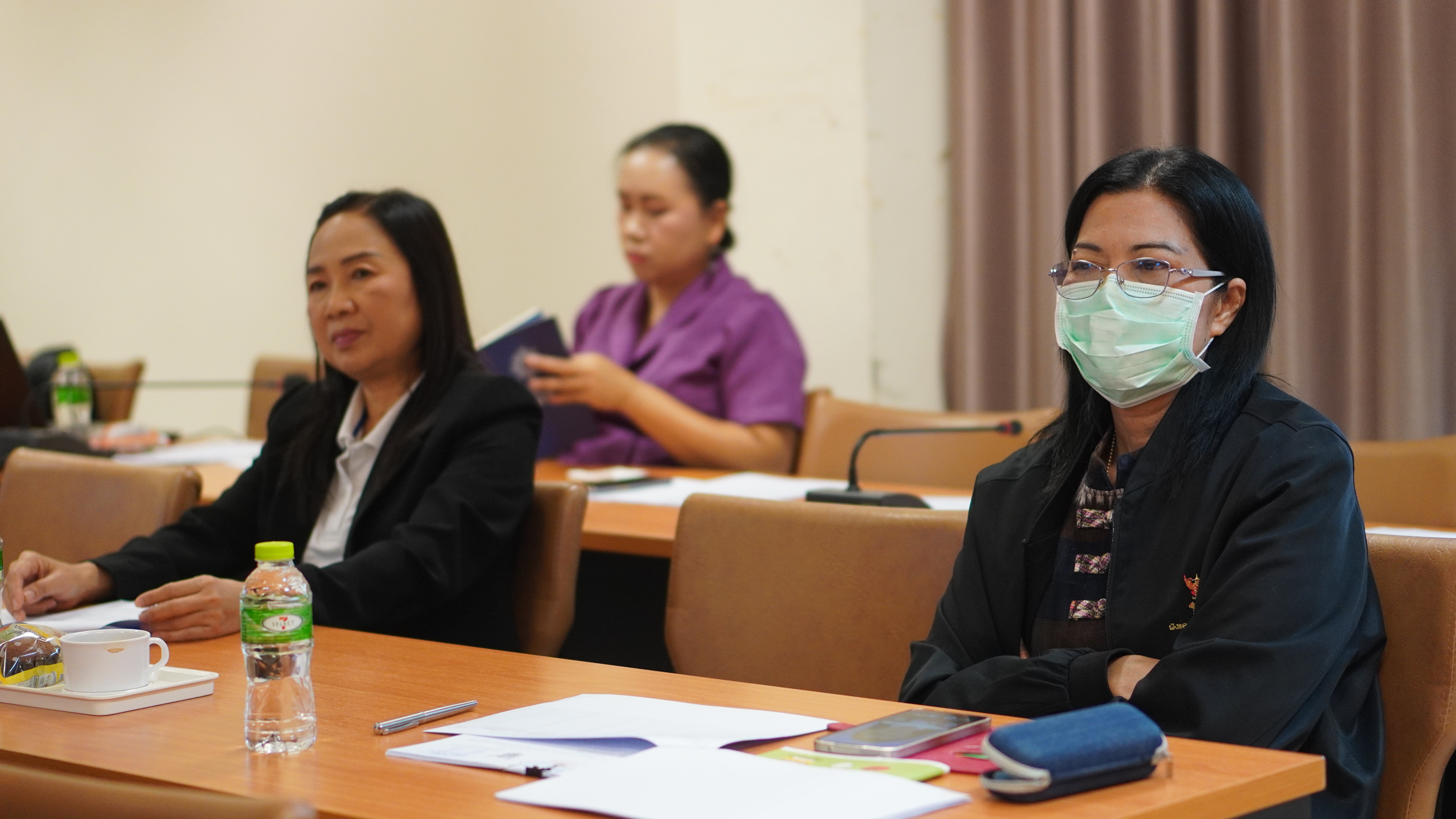 พช.ขอนแก่น : ประชุมคณะทำงานขับเคลื่อนการดำเนินงานขจัดความยากจนและพัฒนาคนทุกช่วงวัยอย่างยั่งยืนตามหลักปรัชญาของเศรษฐกิจพอเพียง ตามภารกิจ 5 มิติ ระดับจังหวัด