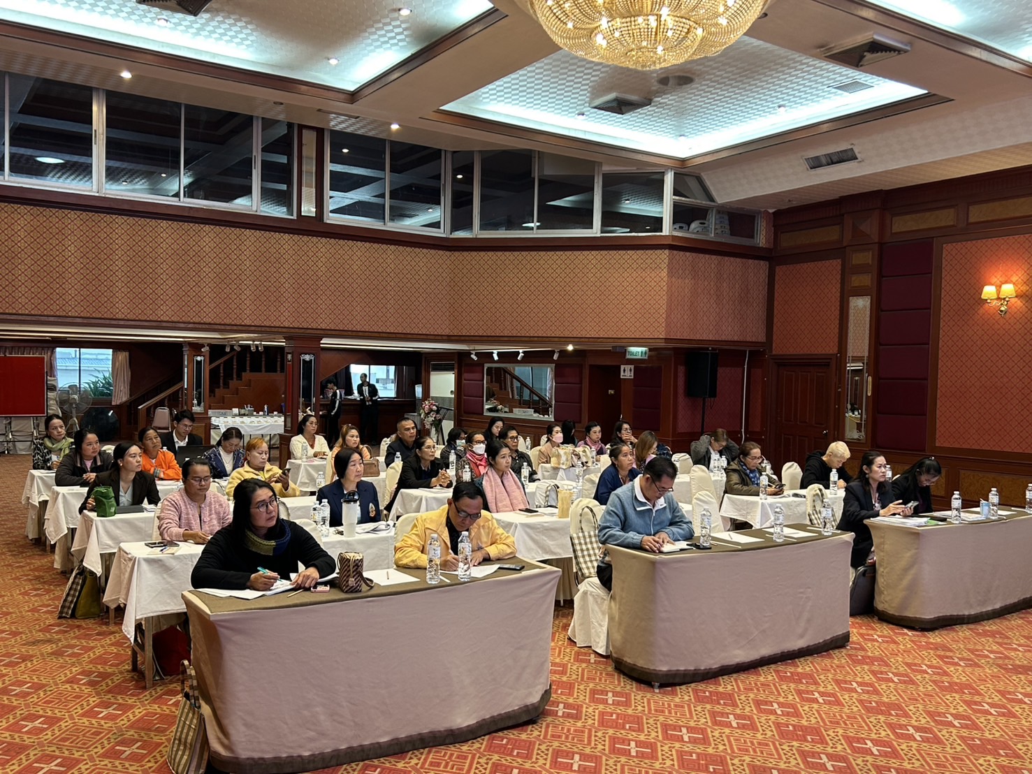 พช.ขอนแก่น : จัดโครงการส่งเสริมกระบวนการเครือข่ายองค์ความรู้ (Knowledge Based OTOP : KBO) ประจำปีงบบประมาณ พ.ศ. 2568 กิจกรรมย่อยที่ 1 : พัฒนาศักยภาพเครือข่ายองค์ความรู้ KBO จังหวัด