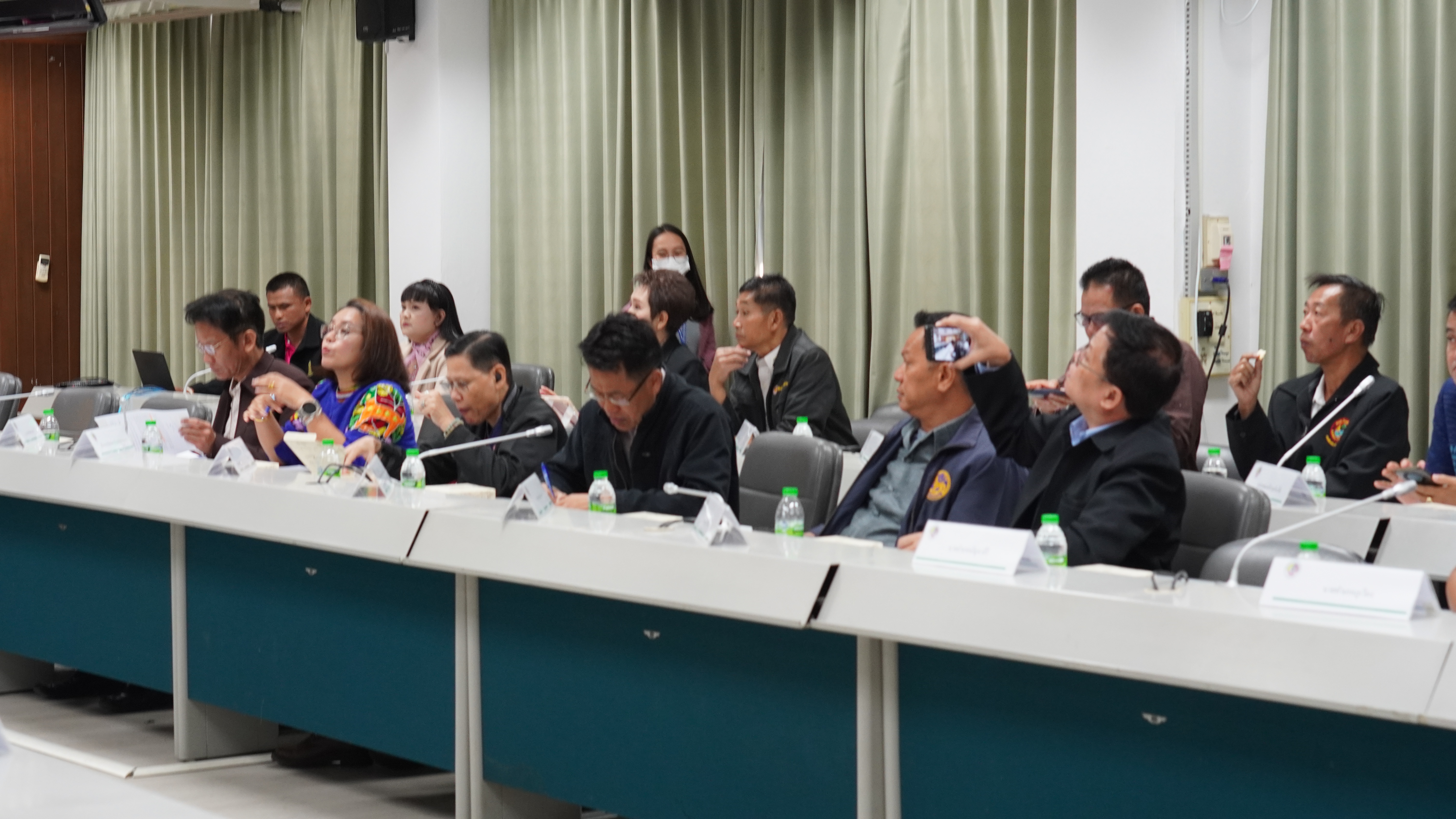 พช.ขอนแก่น : ร่วมประชุมชี้แจงการขับเคลื่อนโครงการกำกับ ติดตาม และประเมินผล โดย กอ.รมน. ภายโต้งานบริหารบัญชีลงทะเบียนจัดการขับเคลื่อนแผนงานตำบล มั่นคง มั่งคั่ง ยั่งยืน ประจำปีงบประมาณ 2568