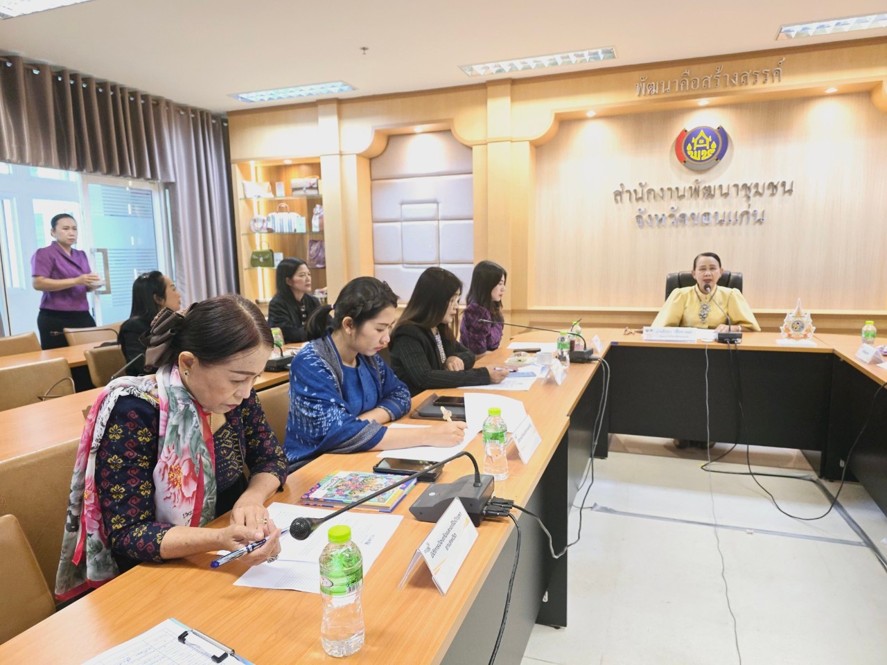 พช.ขอนแก่น : ประชุมคณะทำงานขับเคลื่อนการดำเนินงานขจัดความยากจนและพัฒนาคนทุกช่วงวัยอย่างยั่งยืนตามหลักปรัชญาของเศรษฐกิจพอเพียง ตามภารกิจ 5 มิติ ระดับจังหวัด